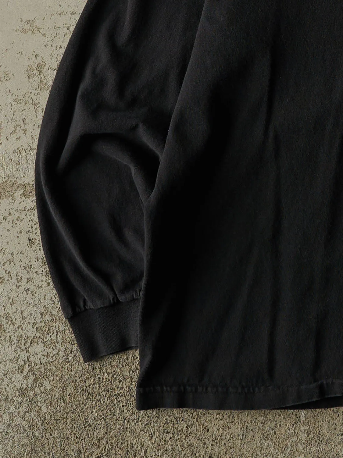 Vintage Y2K Black Boston Celtics Long Sleeve (L/XL) sold by Rebalance Vintage product image thumbnail 3