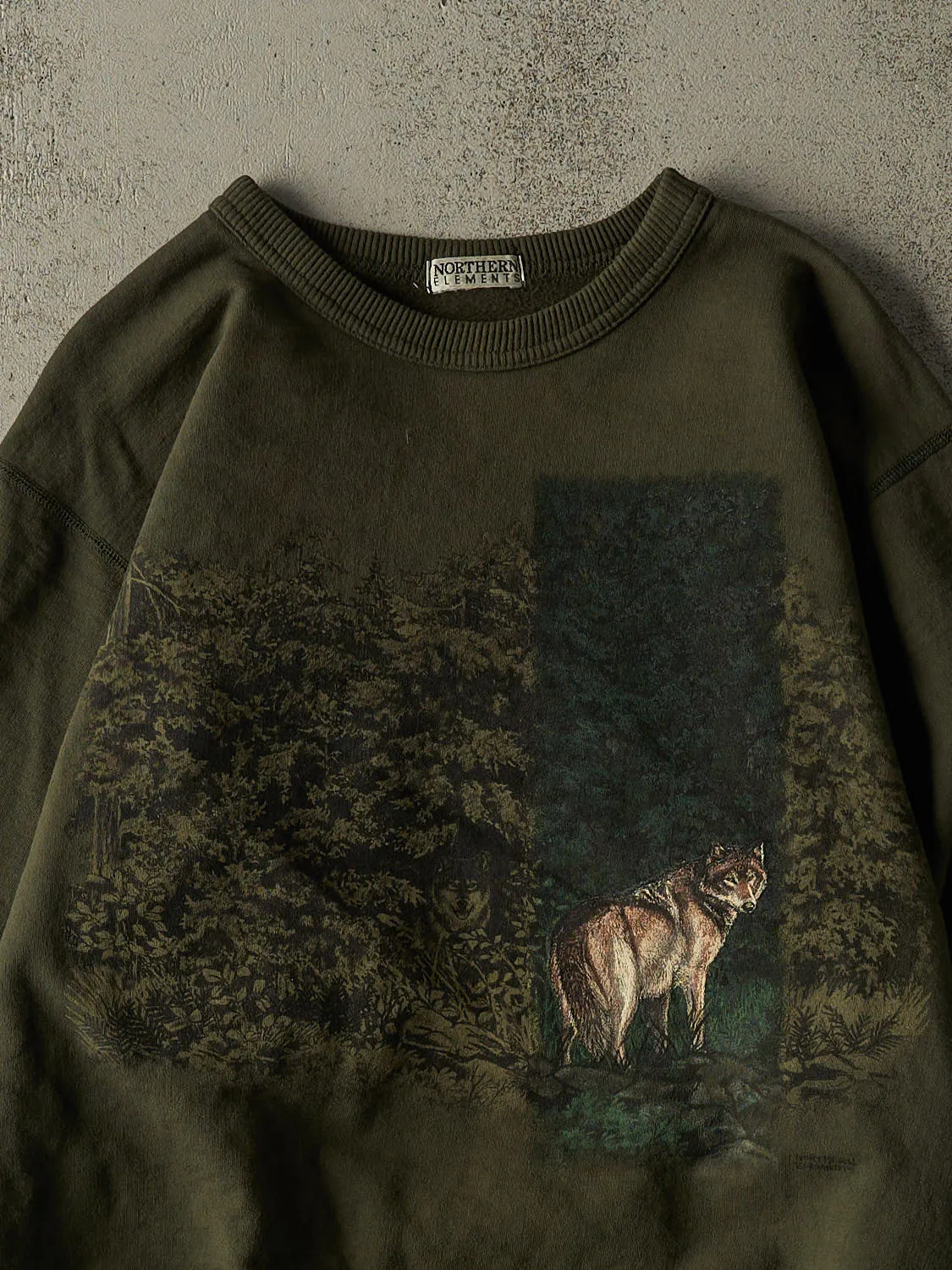 Vintage 90s Green Northern Elements Wolf Crewneck (M) sold by Rebalance Vintage product image thumbnail 3