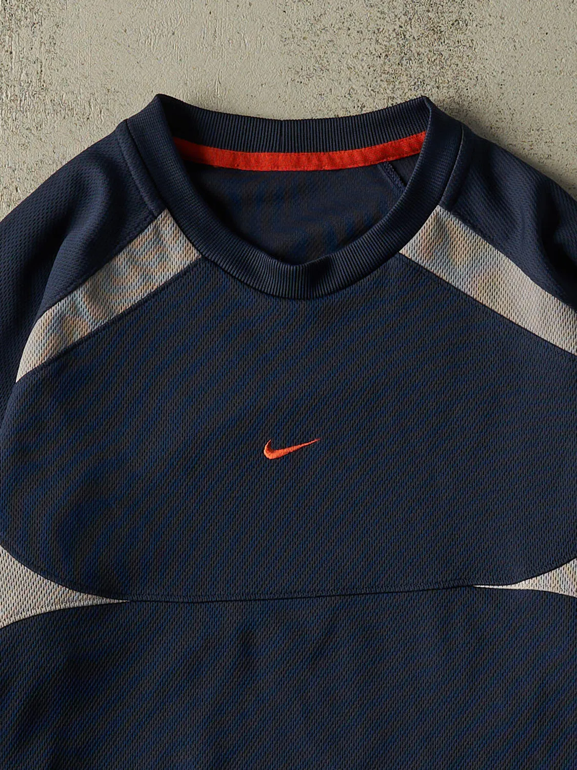 Vintage Y2K Navy Blue Nike Long Sleeve (L/XL) sold by Rebalance Vintage product image thumbnail 2
