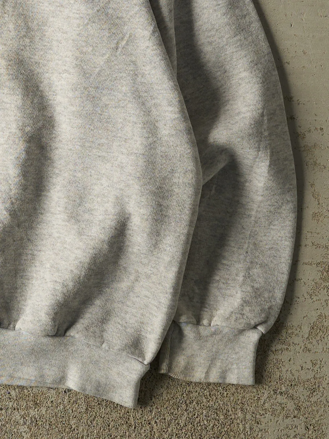 Vintage 90s Heather Grey Minnesota Vikings Embroidered Crewneck (M) sold by Rebalance Vintage product image thumbnail 4