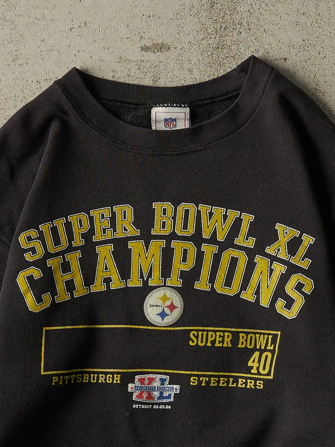 Vintage 06' Black Pittsburgh Steelers Superbowl XL Champions Crewneck (S) sold by Rebalance Vintage product image thumbnail 2