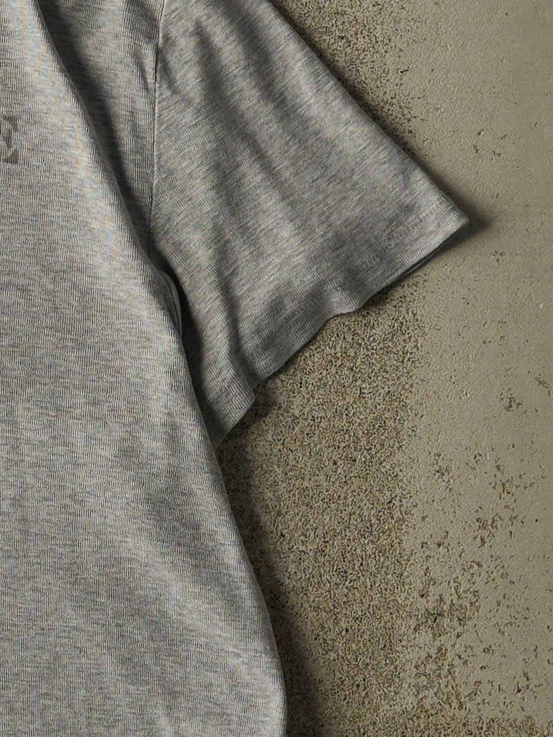 Vintage Y2K Grey Abercrombie & Fitch Tee (M) sold by Rebalance Vintage product image thumbnail 4