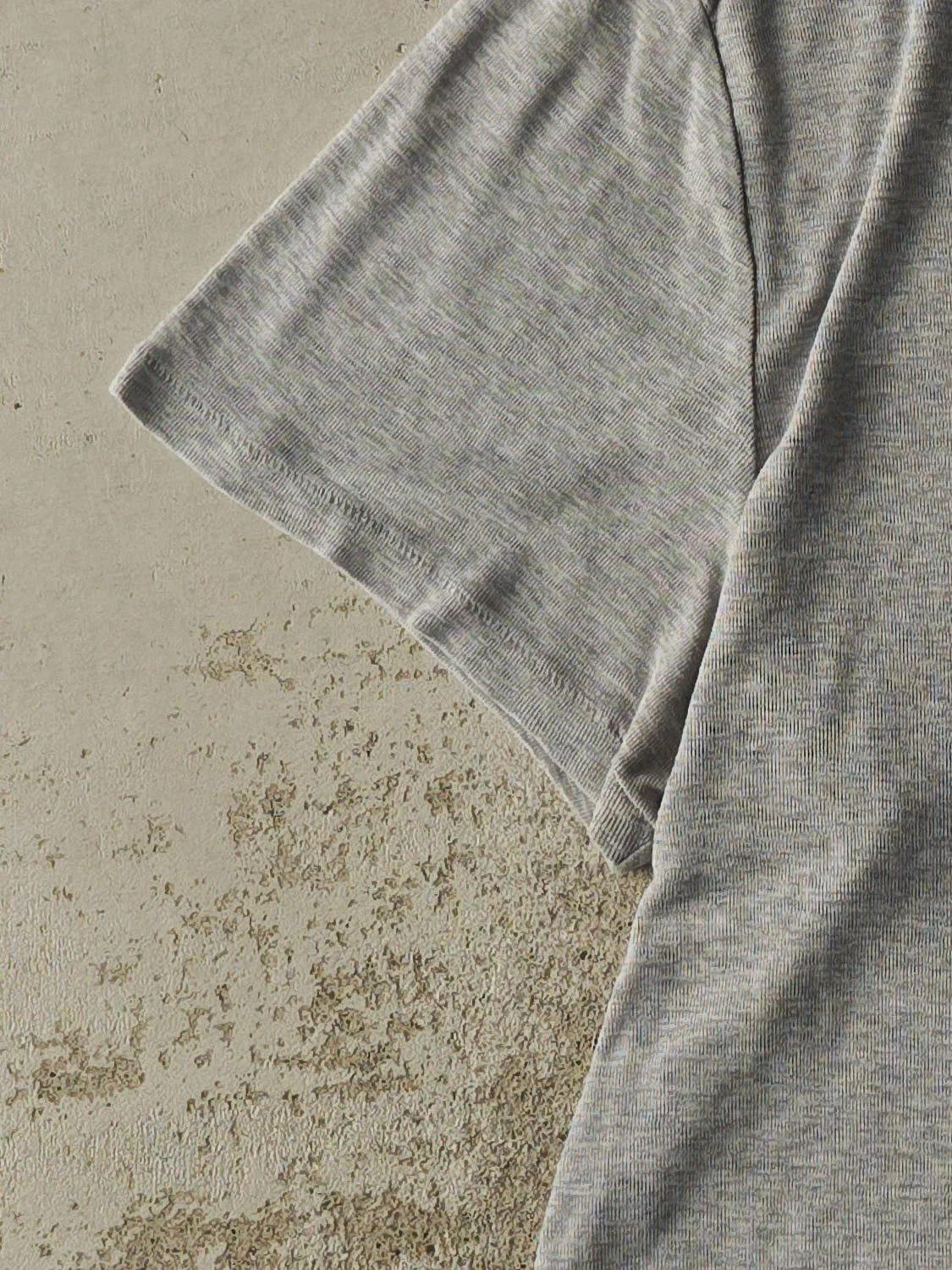 Vintage Y2K Grey Abercrombie & Fitch Tee (M) sold by Rebalance Vintage product image thumbnail 3