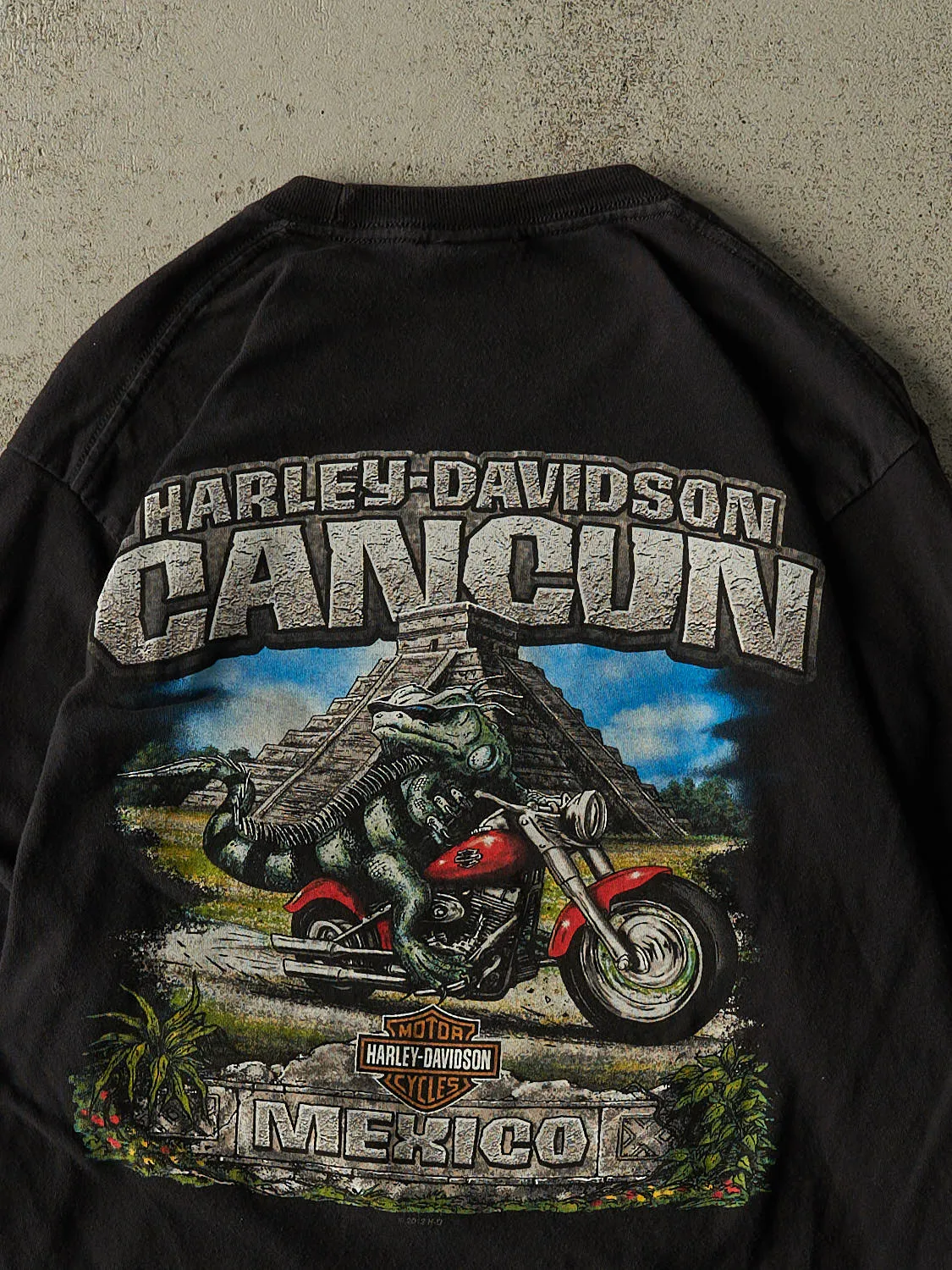 Vintage 12' Black Harley Davidson Cancun Mexico Long Sleeve (S) sold by Rebalance Vintage product image thumbnail 4