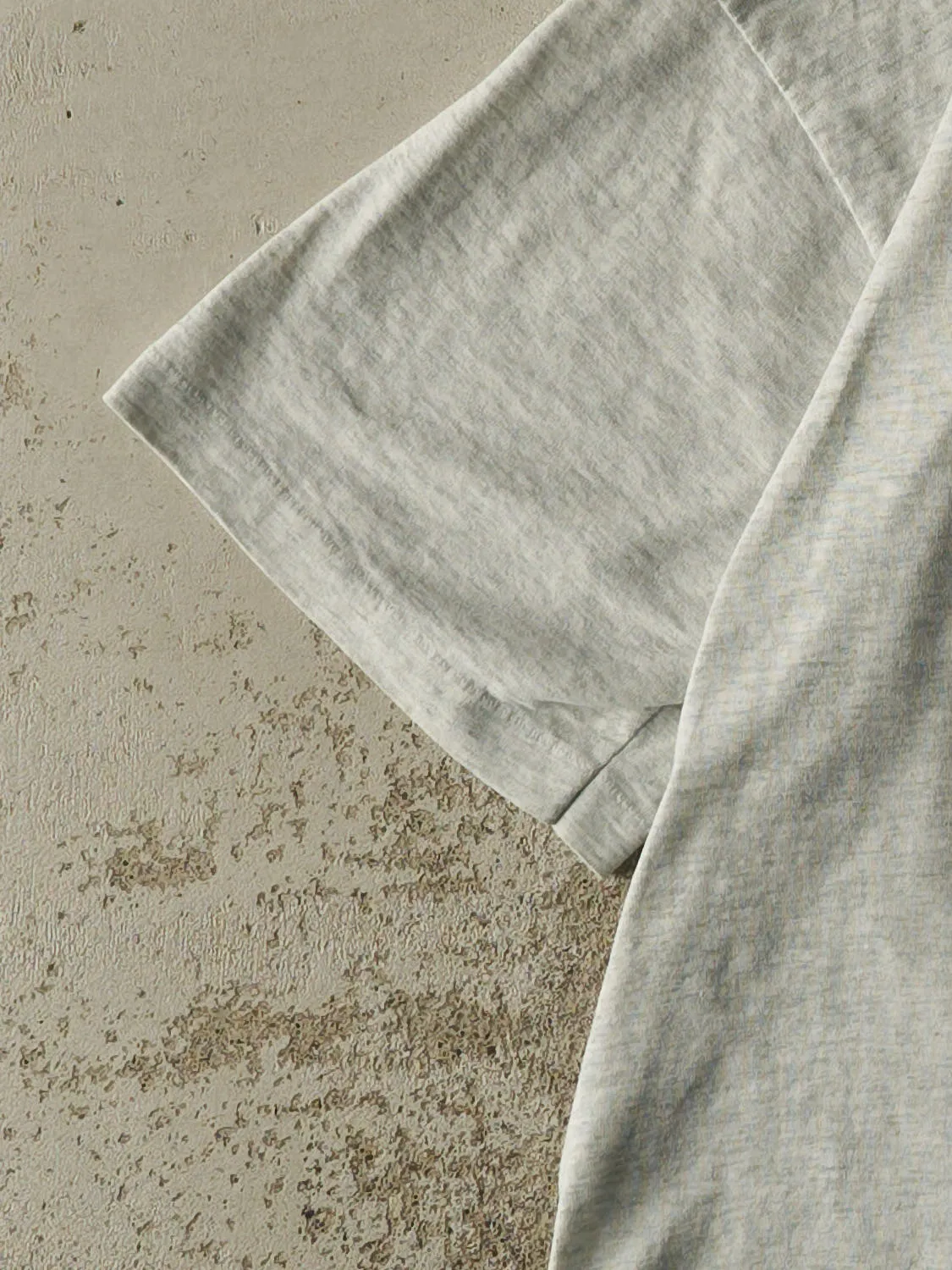 Vintage 90s Heather Grey Dog Single Stitch Tee (XL) sold by Rebalance Vintage product image thumbnail 3