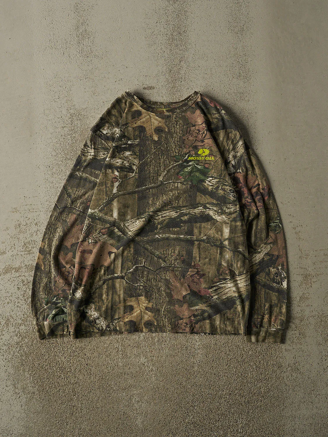 Vintage Y2K Camo Mossy Oak Long Sleeve (S/M) sold by Rebalance Vintage