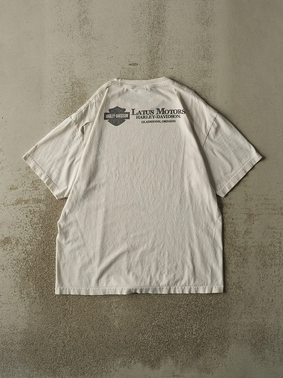 Vintage 14' White Harley Davidson Gladstone OR Tee (L/XL) sold by Rebalance Vintage product image thumbnail 3