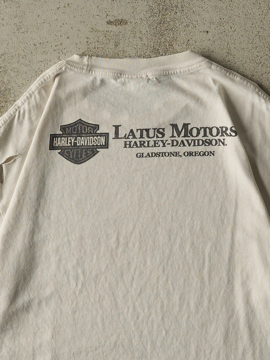Vintage 14' White Harley Davidson Gladstone OR Tee (L/XL) sold by Rebalance Vintage product image thumbnail 5