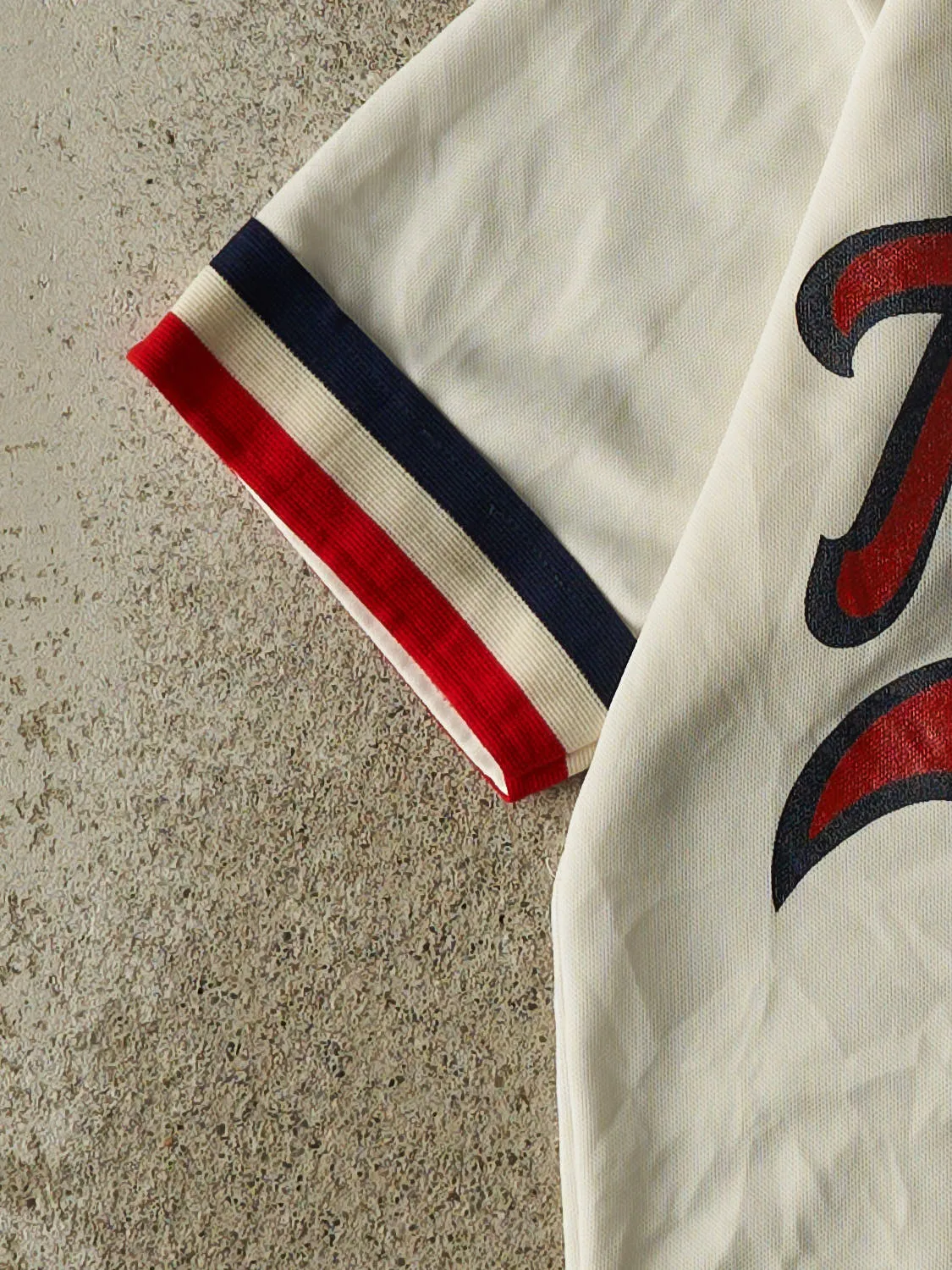 Vintage 90s White Minnesota Twins Baseball Jersey (XXS/XS) sold by Rebalance Vintage product image thumbnail 3