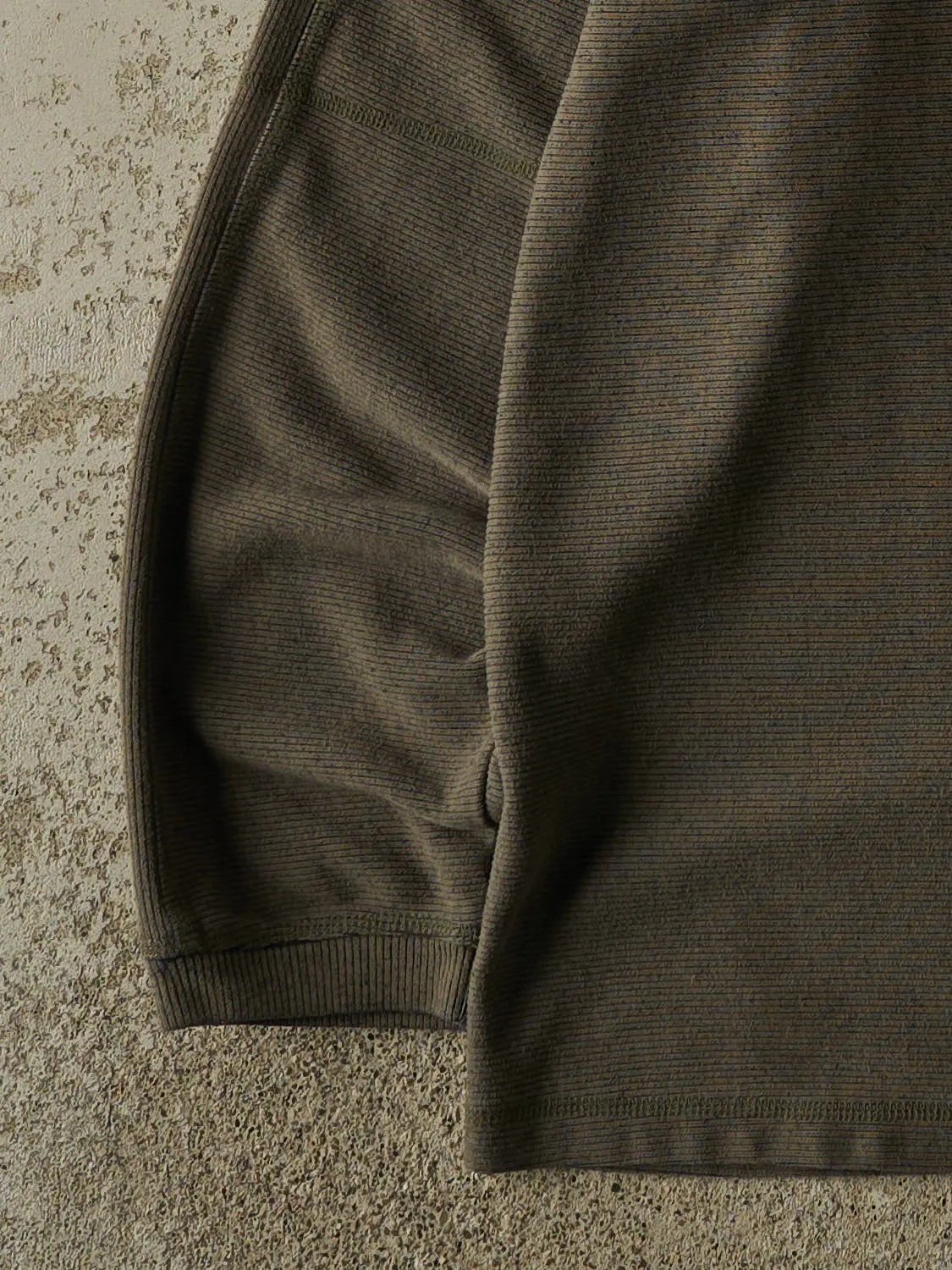 Vintage Y2K Green Textured Long Sleeve (L/XL) sold by Rebalance Vintage product image thumbnail 3