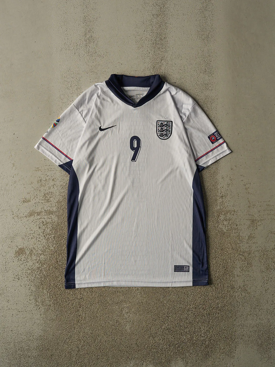 Vintage Y2K White England #9 Kane Soccer Jersey (L) sold by Rebalance Vintage
