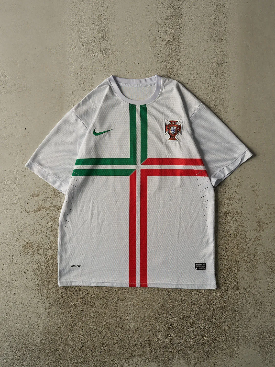 Vintage Y2K White Portugal #0 Arias Soccer Jersey (XL) sold by Rebalance Vintage