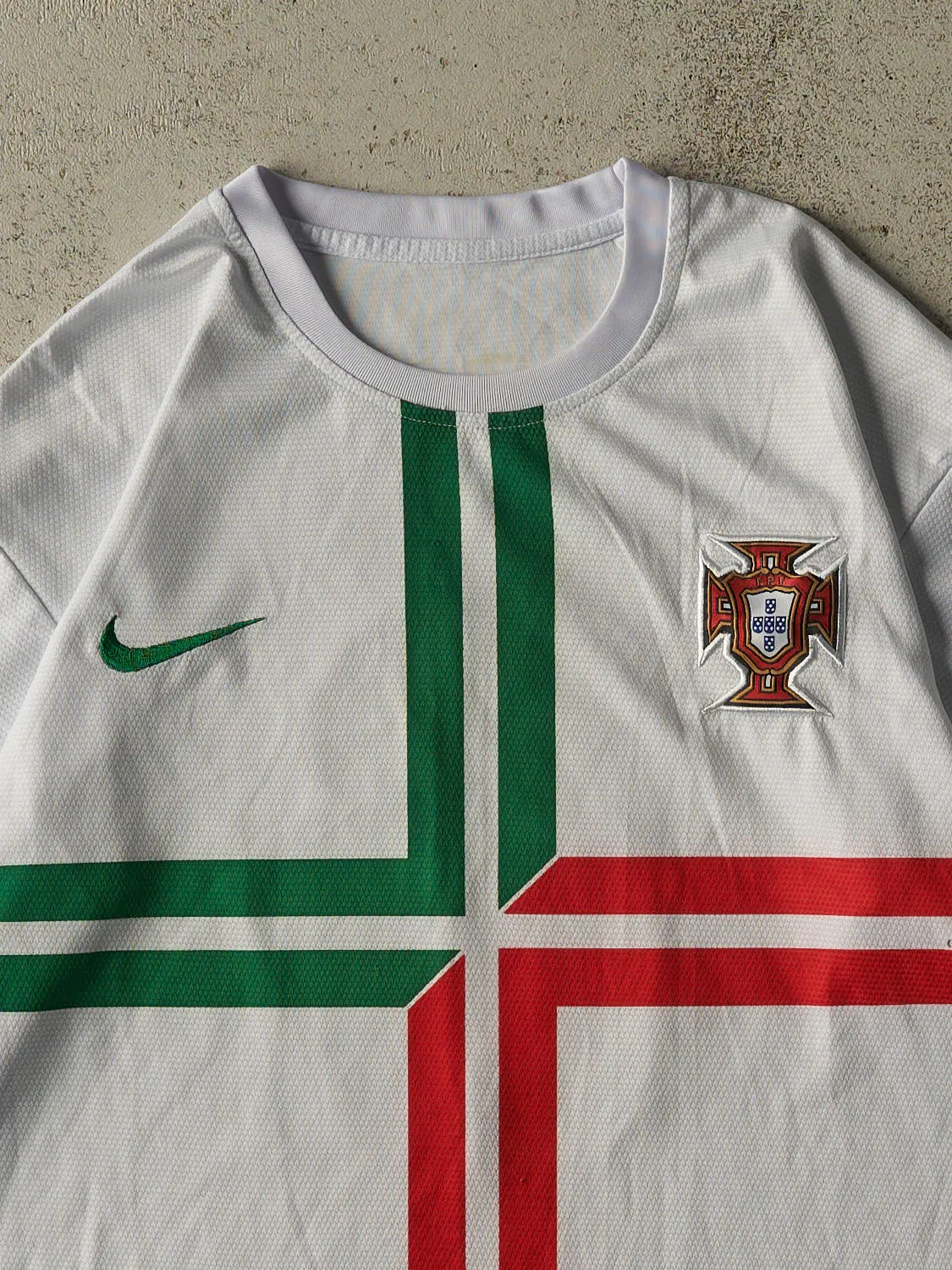 Vintage Y2K White Portugal #0 Arias Soccer Jersey (XL) sold by Rebalance Vintage product image thumbnail 3