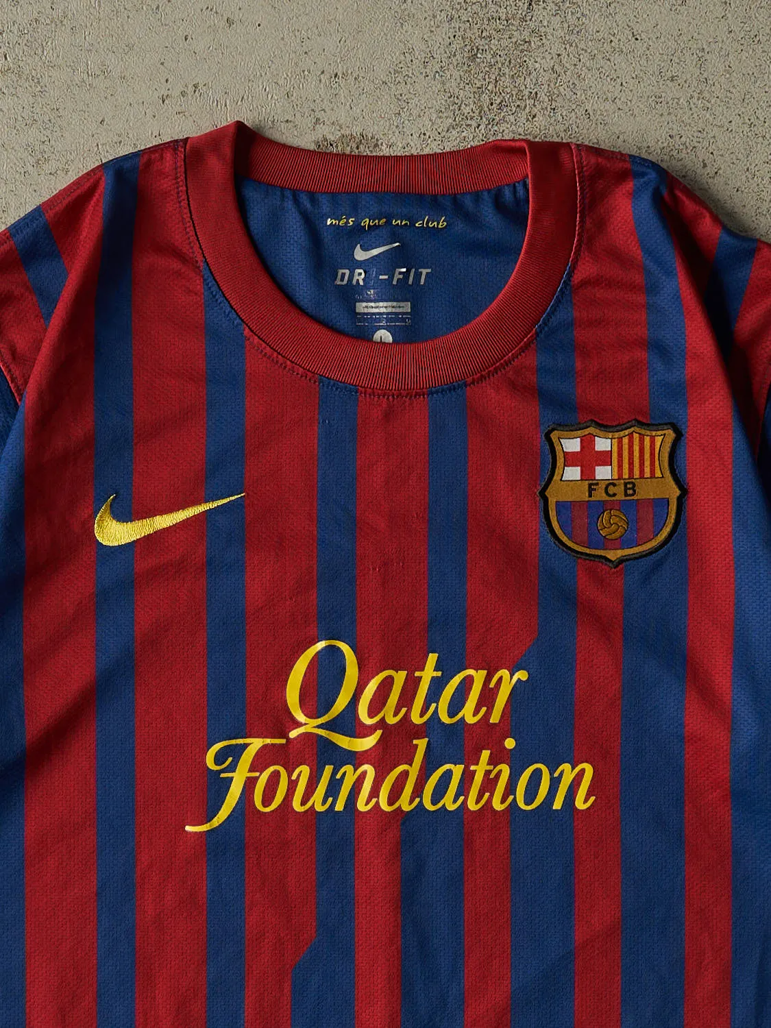 Vintage Y2K Red FC Barcelona Soccer Jersey (L/XL) sold by Rebalance Vintage product image thumbnail 3