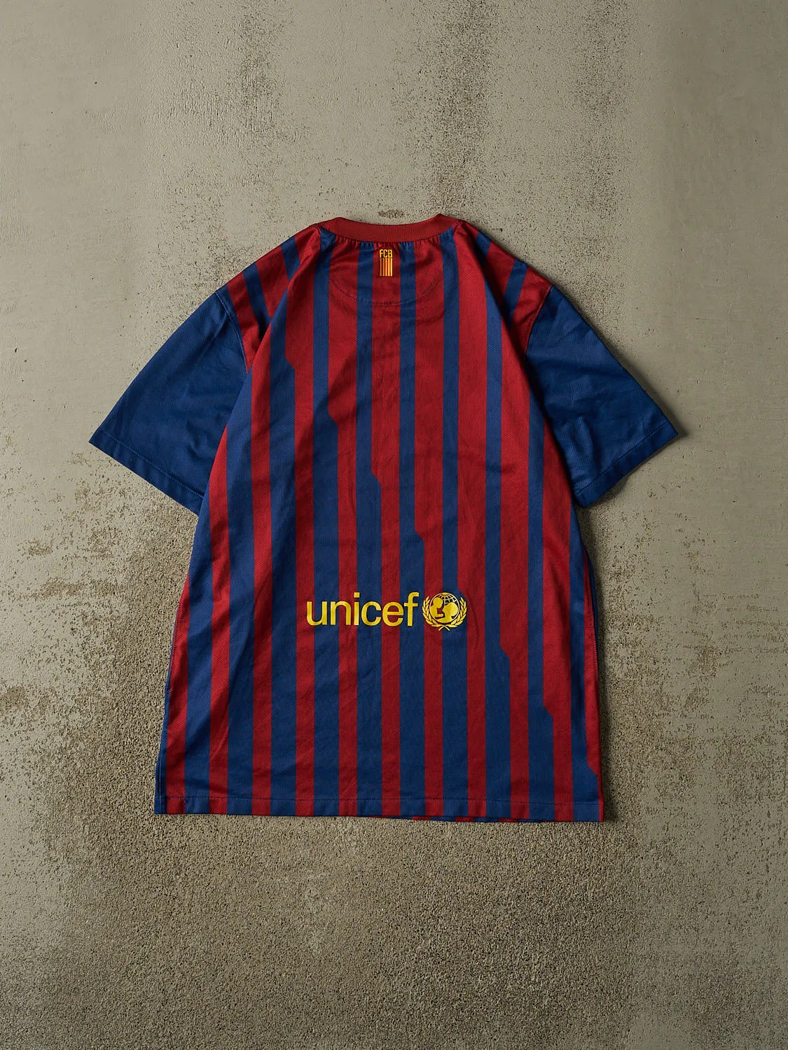 Vintage Y2K Red FC Barcelona Soccer Jersey (L/XL) sold by Rebalance Vintage product image thumbnail 2