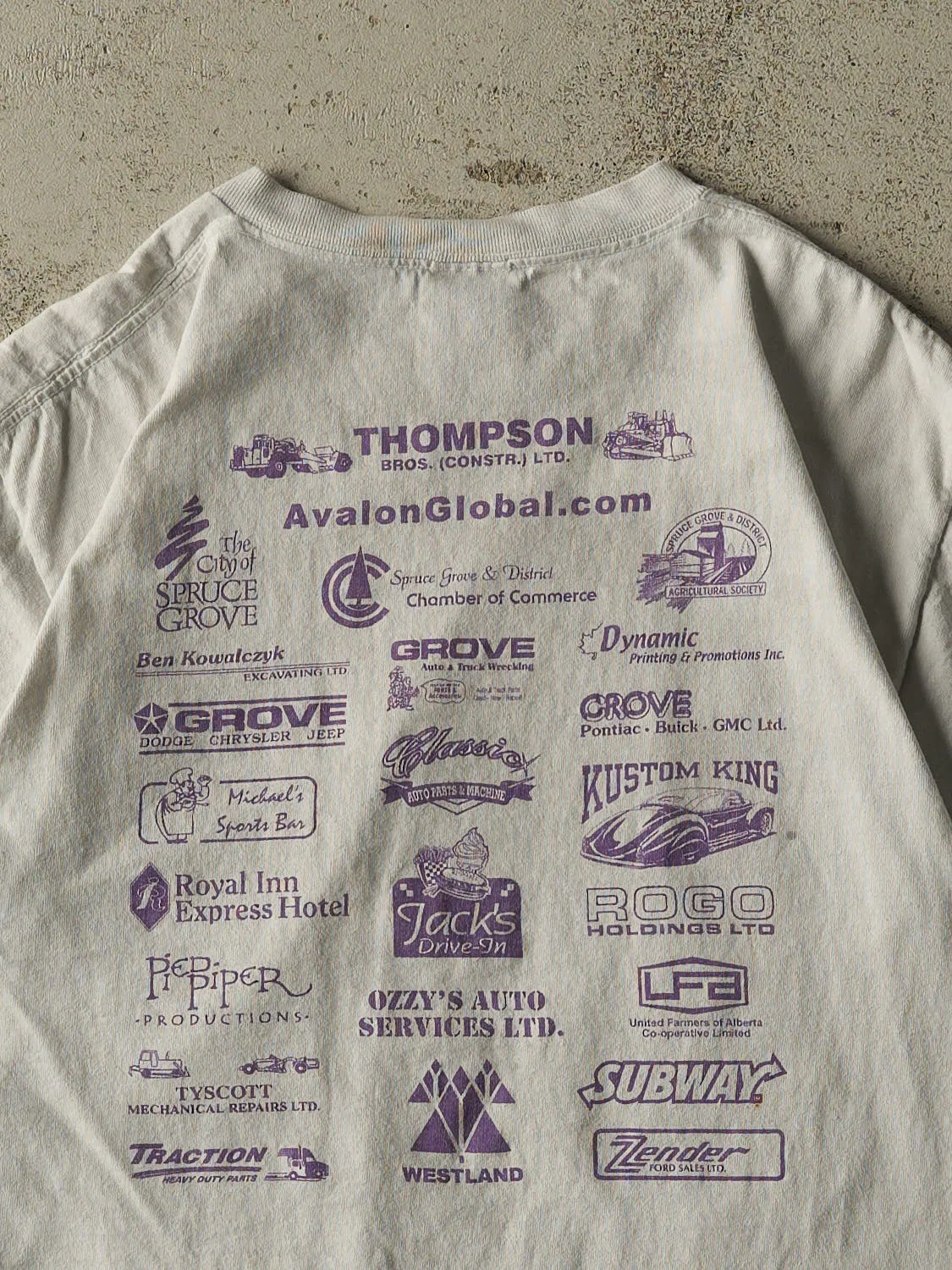 Vintage 03' Beige Grove Cruise Car Tee (M) sold by Rebalance Vintage product image thumbnail 4