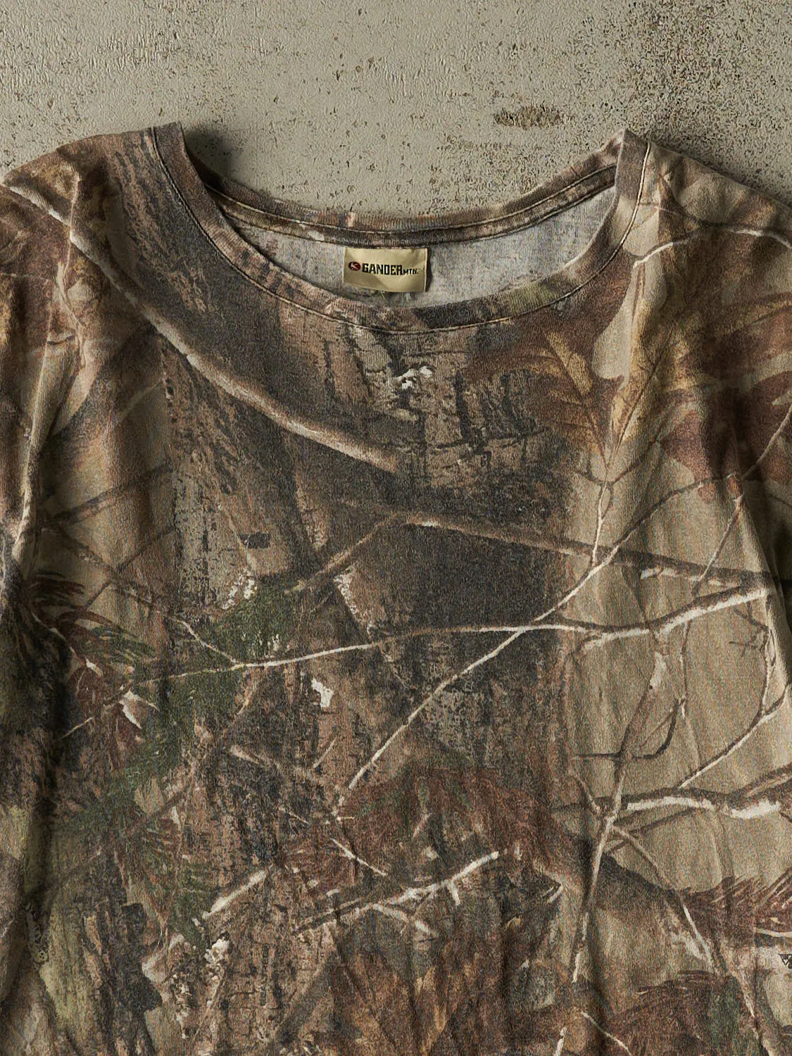 Vintage Y2K Camo Realtree x Gander Tee (M/L) sold by Rebalance Vintage product image thumbnail 2
