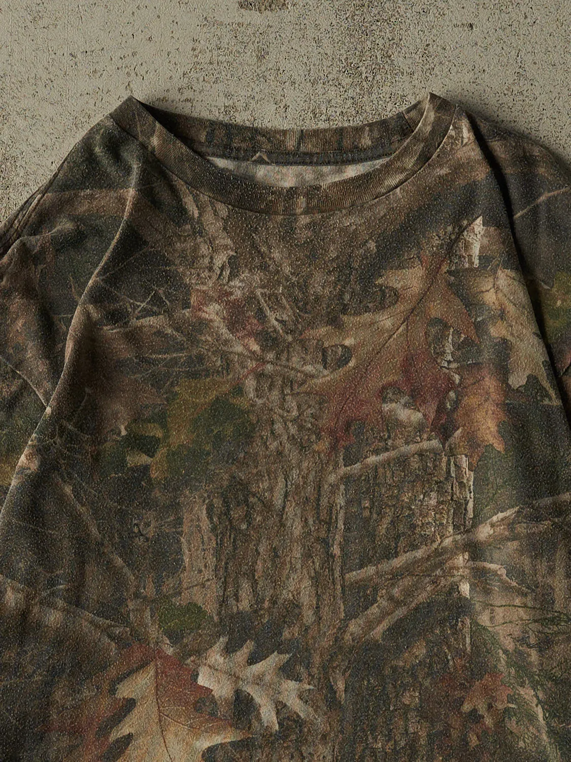 Vintage Y2K Camo Long Sleeve (M/L) sold by Rebalance Vintage product image thumbnail 2