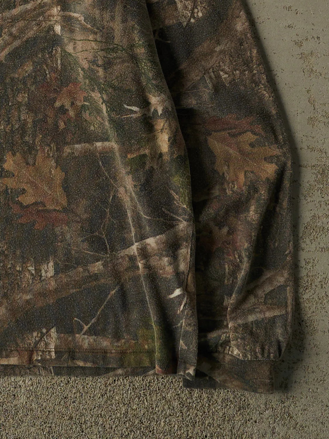 Vintage Y2K Camo Long Sleeve (M/L) sold by Rebalance Vintage product image thumbnail 4
