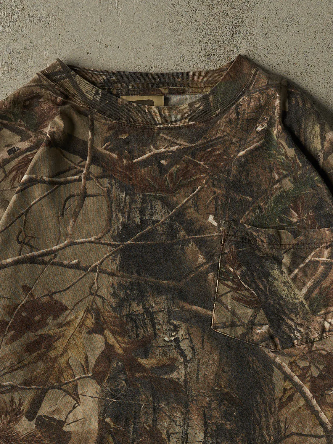 Vintage 90s Camo Russell x Realtree Pocket Long Sleeve (XL/XXL) sold by Rebalance Vintage product image thumbnail 2