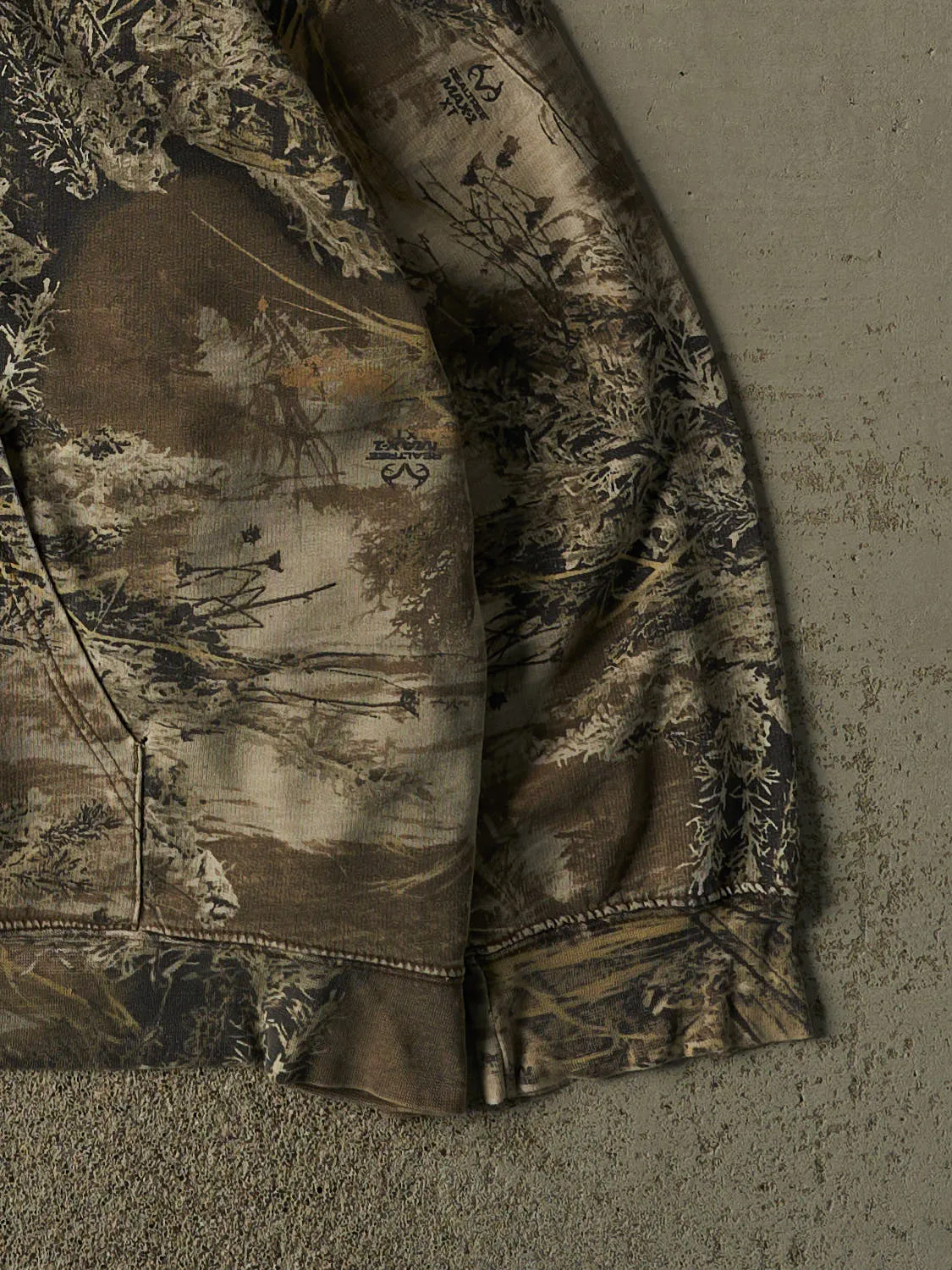 Vintage Y2K Camo Realtree Hoodie (XL/XXL) sold by Rebalance Vintage product image thumbnail 4