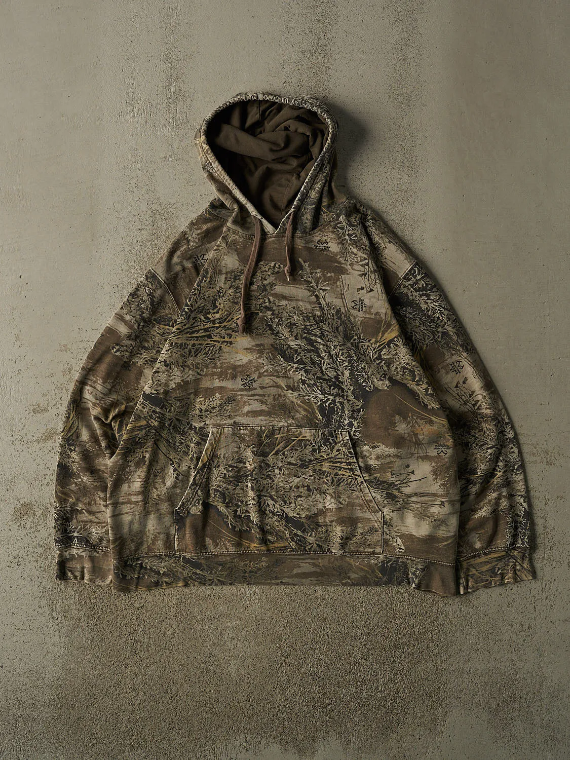 Vintage Y2K Camo Realtree Hoodie (XL/XXL) sold by Rebalance Vintage