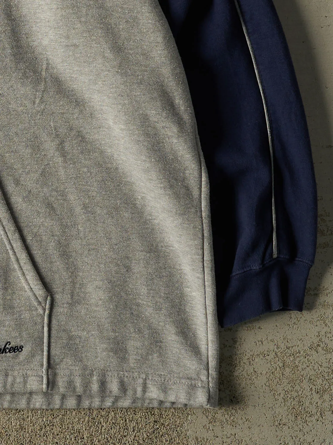 Vintage Y2K Grey New York Yankees Embroidered Hoodie (XXXL) sold by Rebalance Vintage product image thumbnail 3