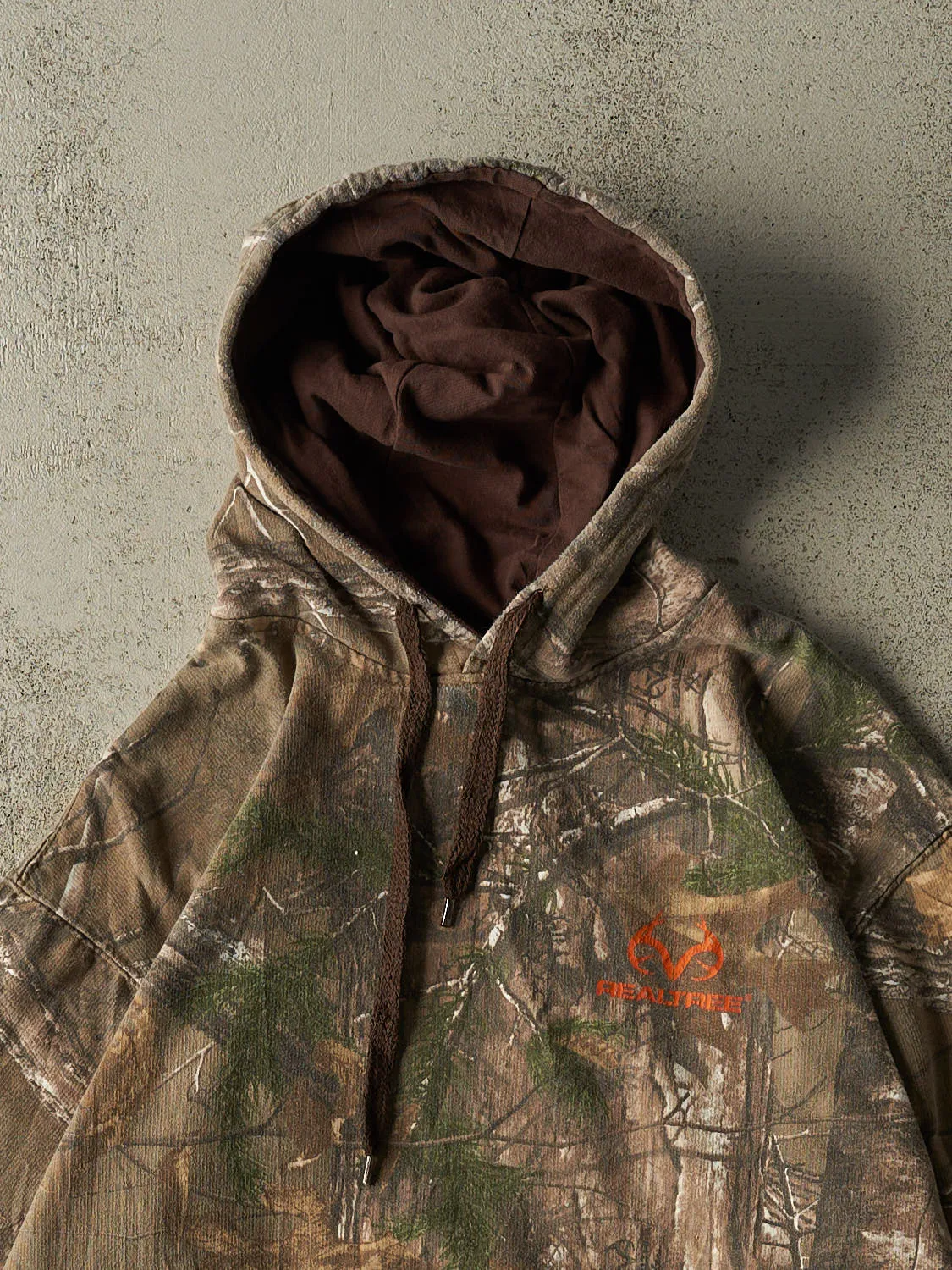Vintage 90s Camo Realtree Hoodie (L) sold by Rebalance Vintage product image thumbnail 2