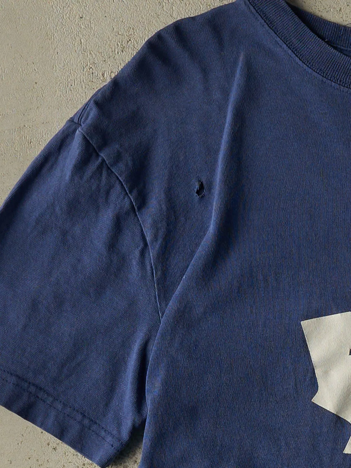 Vintage Y2K Blue Toronto Maple Leafs #43 Kadri Tee (M/L) sold by Rebalance Vintage product image thumbnail 4