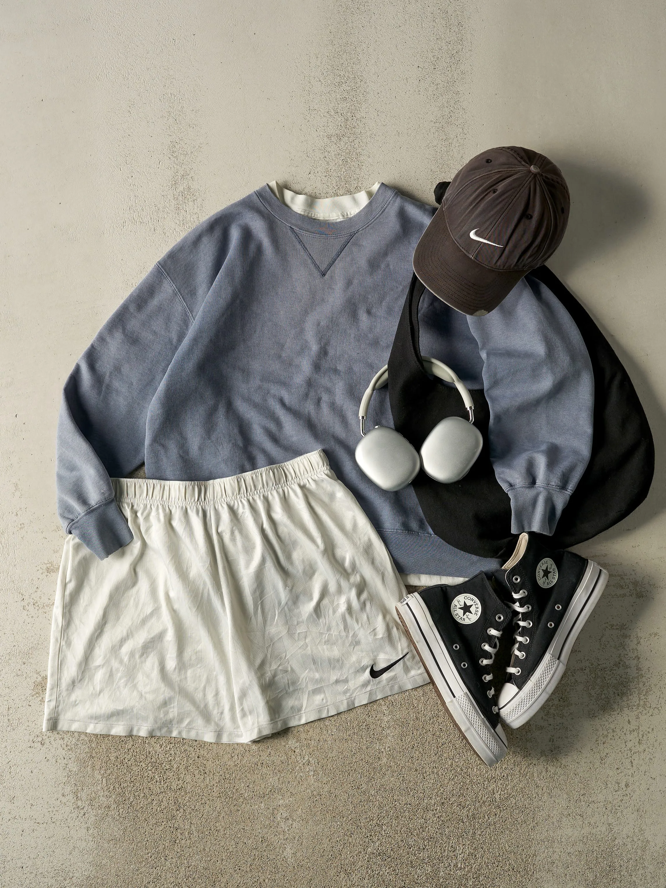 Vintage 90s Washed Blue Blank Crewneck (M) sold by Rebalance Vintage product image thumbnail 2