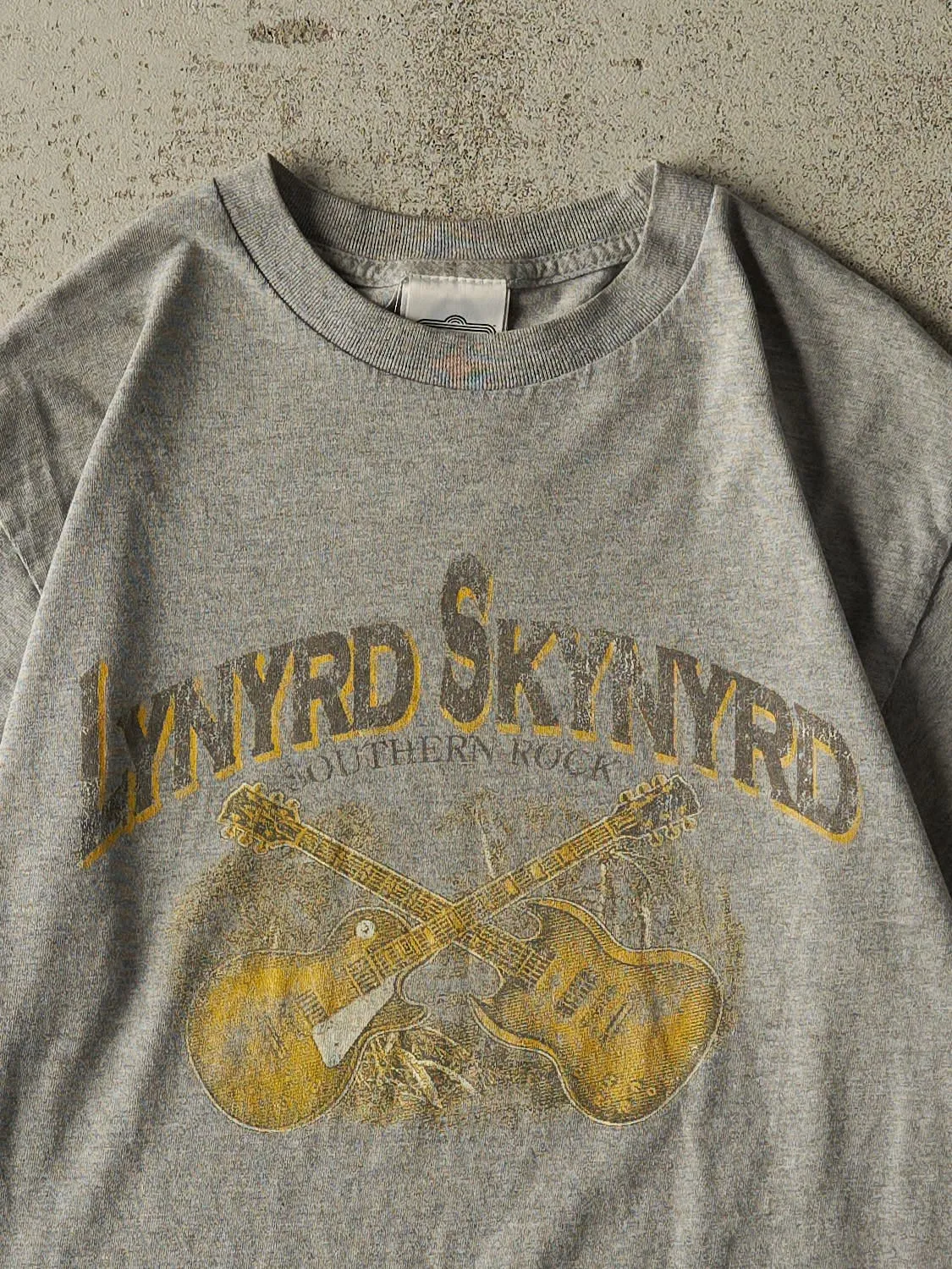 Vintage Y2K Grey Lynyrd Skynyrd Tee (S/M) sold by Rebalance Vintage product image thumbnail 2
