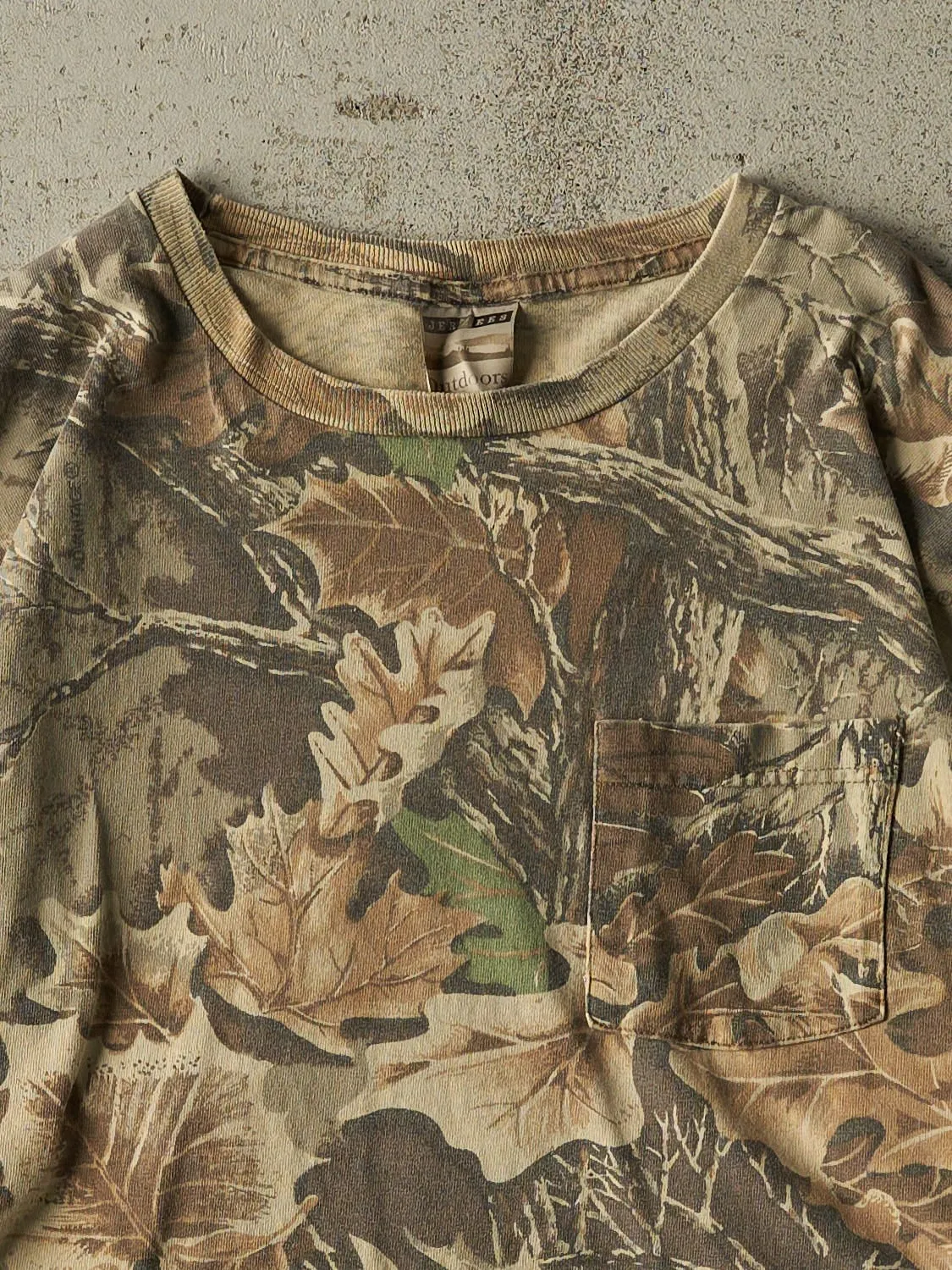 Vintage 90s Camo Advantage Pocket Long Sleeve (L/XL) sold by Rebalance Vintage product image thumbnail 2