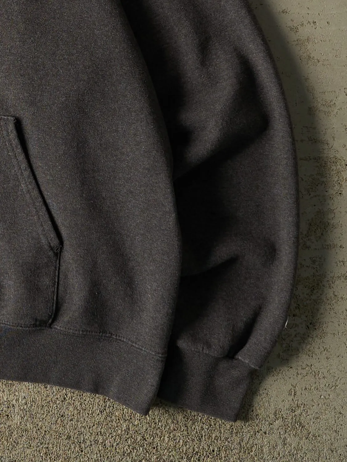 Vintage Y2K Charcoal Grey University of Delaware Hoodie (L/XL) sold by Rebalance Vintage product image thumbnail 4