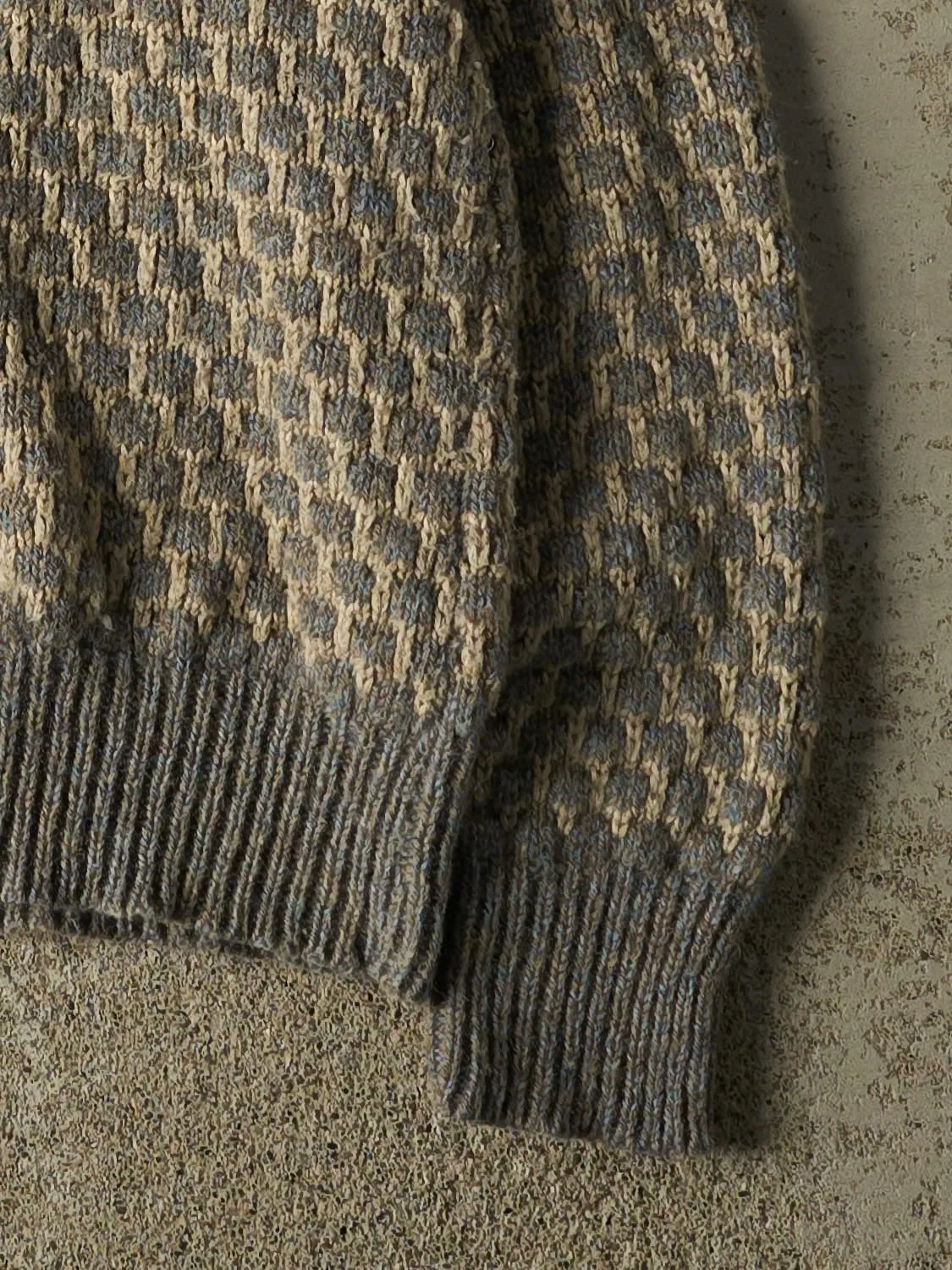 Vintage 80s Beige & Grey Box Weave Patterned Knit (S/M) sold by Rebalance Vintage product image thumbnail 4