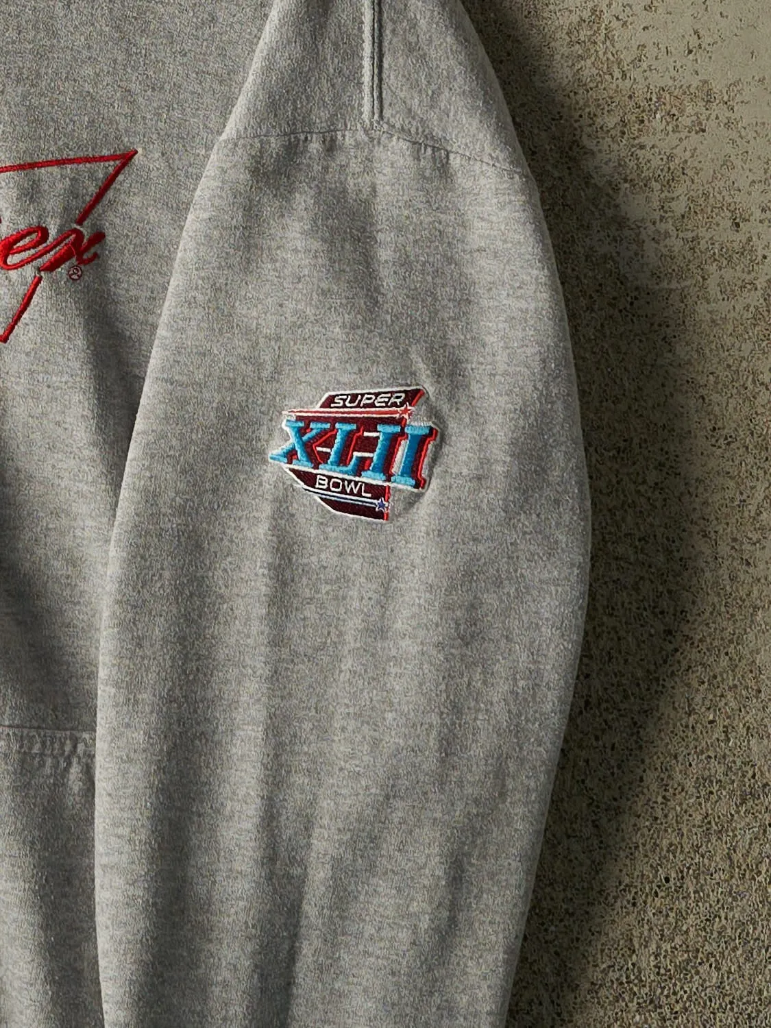 Vintage Y2K Grey Budweiser Super Bowl XLII Hoodie (L) sold by Rebalance Vintage product image thumbnail 4