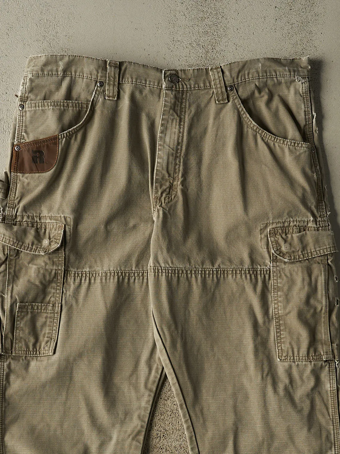 Vintage 90s Beige Wrangler Riggs Double Knee Cargo Pants (38x30) sold by Rebalance Vintage product image thumbnail 3