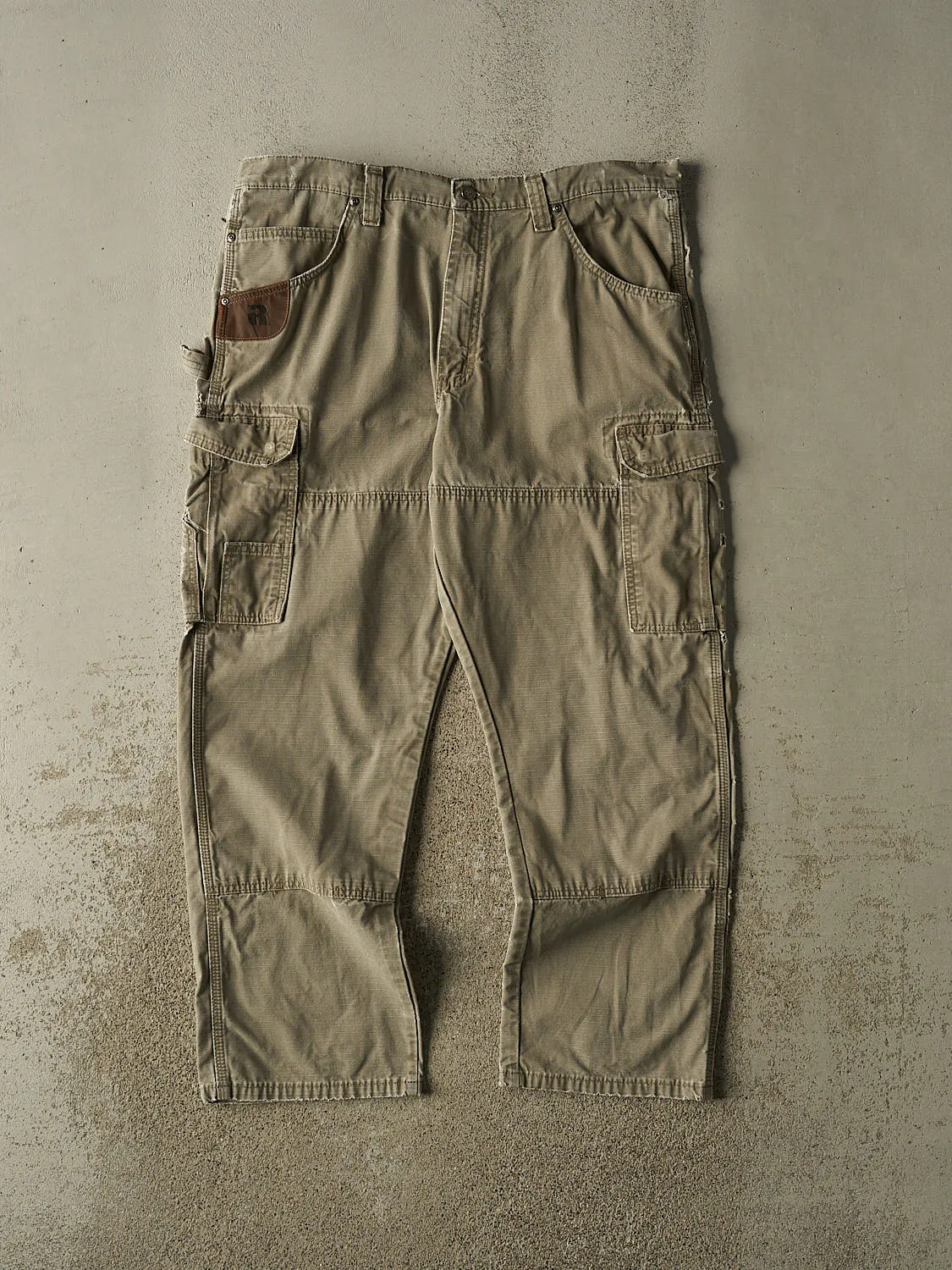 Vintage 90s Beige Wrangler Riggs Double Knee Cargo Pants (38x30) sold by Rebalance Vintage
