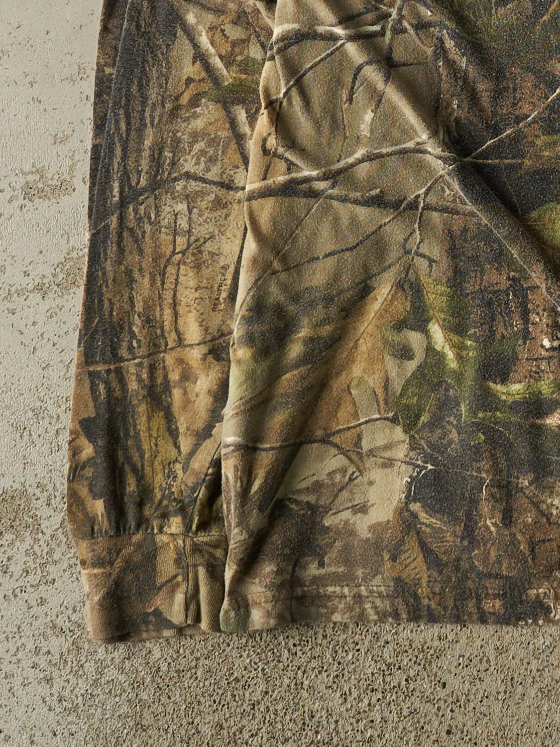 Vintage Y2K Camo Ranger x Realtree Long Sleeve (L/XL) sold by Rebalance Vintage product image thumbnail 3