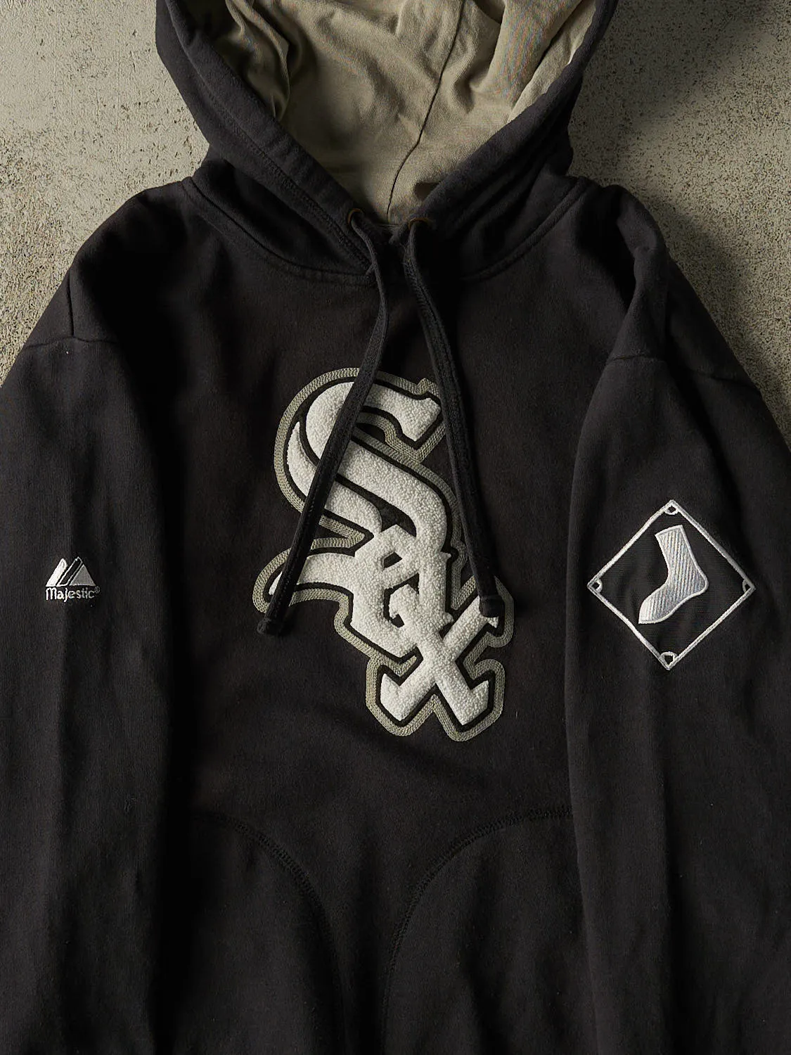 Vintage Y2K Black Chicago White Sox Chenille Embroidered Hoodie (M) sold by Rebalance Vintage product image thumbnail 4