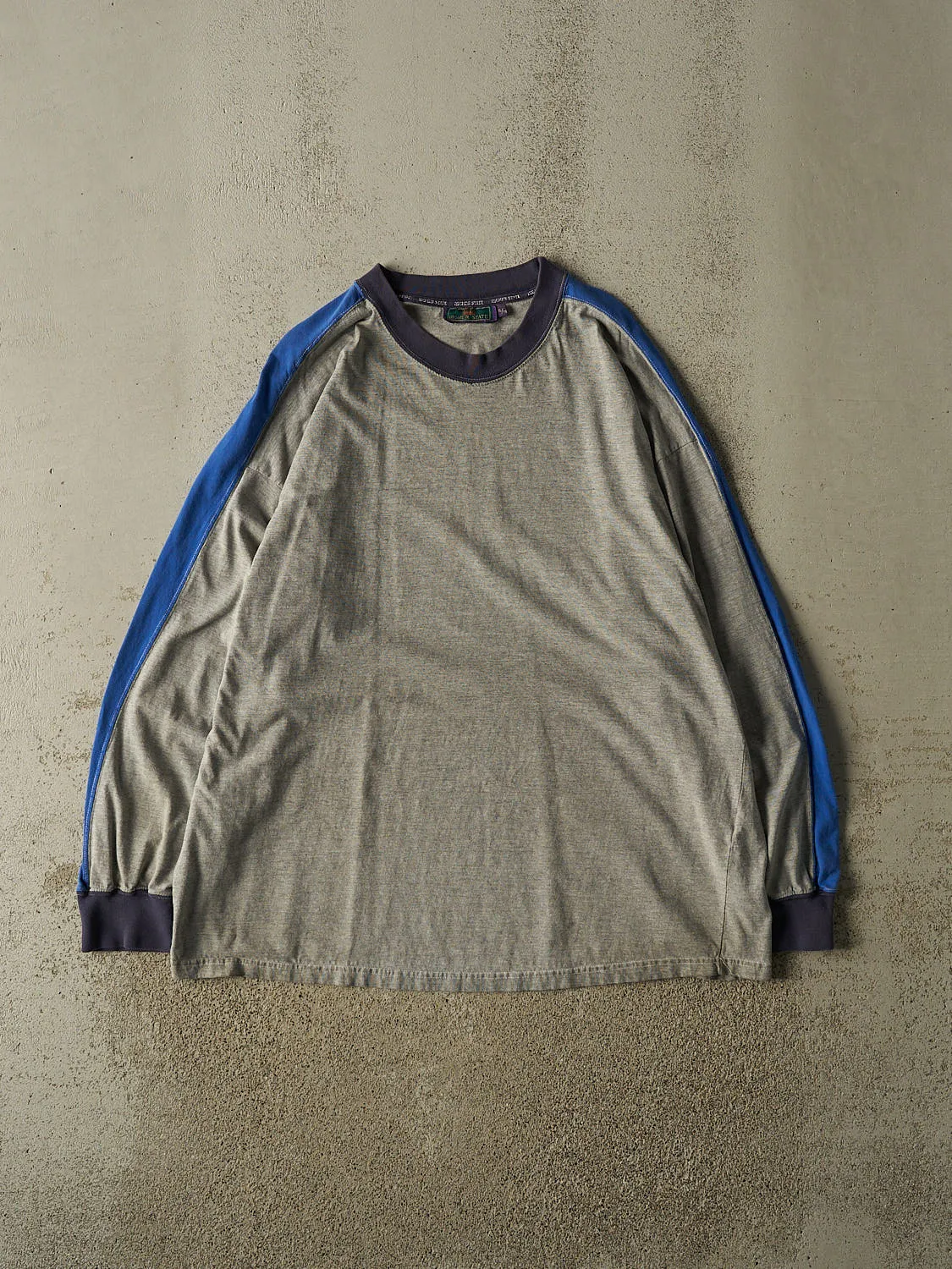 Vintage Y2K Grey Higher State Long Sleeve (XL/XXL) sold by Rebalance Vintage