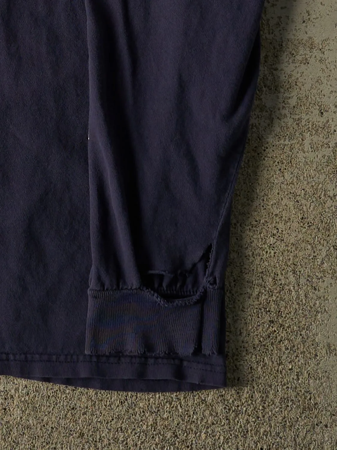 Vintage Y2K Navy Blue Los Angeles California Long Sleeve (XL) sold by Rebalance Vintage product image thumbnail 4