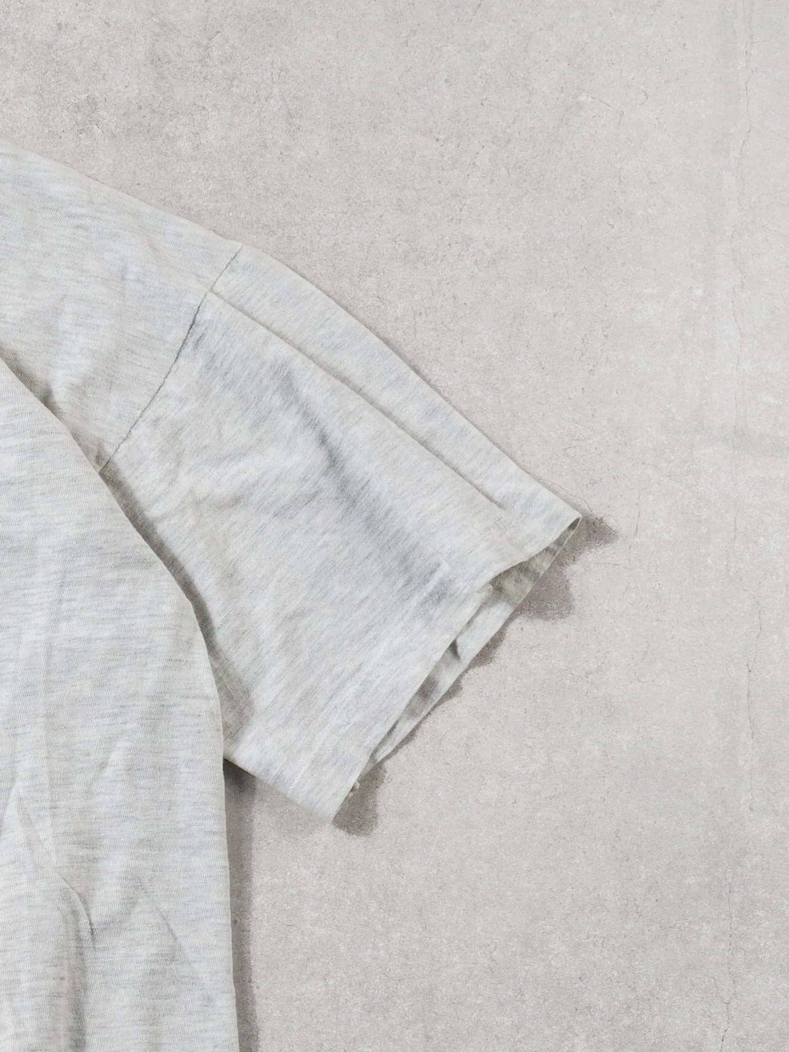 Vintage 96' Grey Twang Fest Looney Tunes Graphic Tee (M) sold by Rebalance Vintage product image thumbnail 3