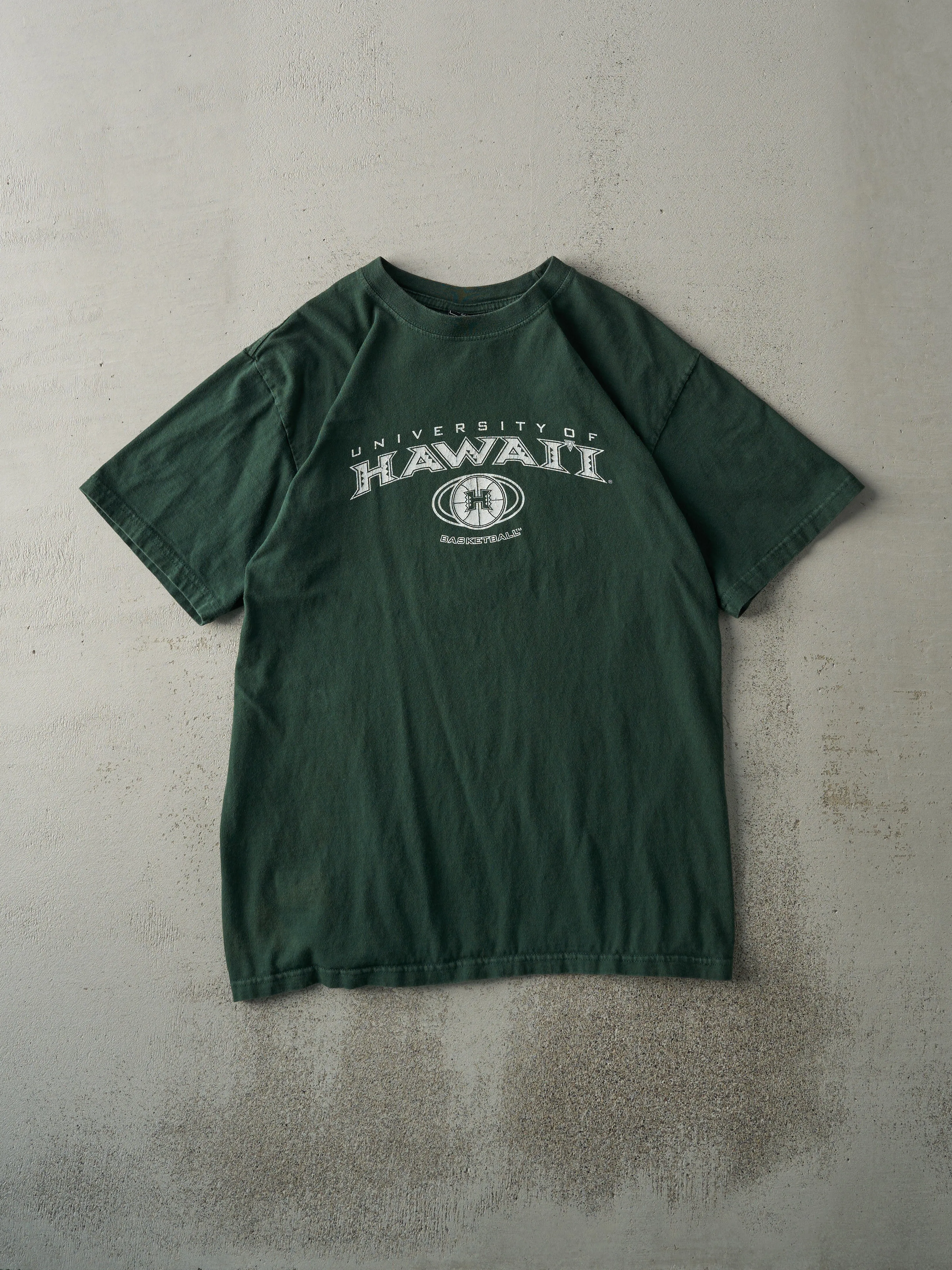 Vintage 90s Forest Green University of Hawaii Basketball Tee (M) sold by Rebalance Vintage