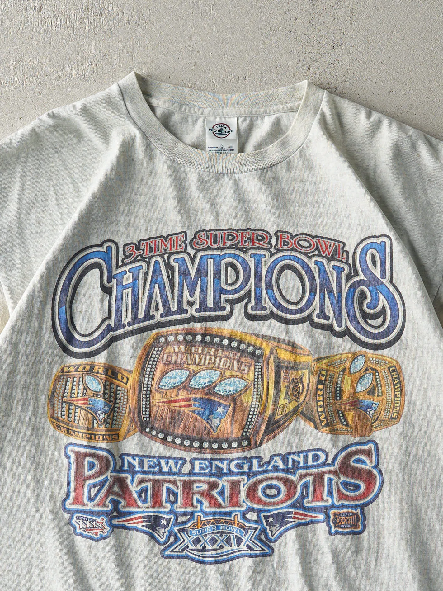 Vintage 05' Heather Grey New England Patriots Champions Tee (L) sold by Rebalance Vintage product image thumbnail 3