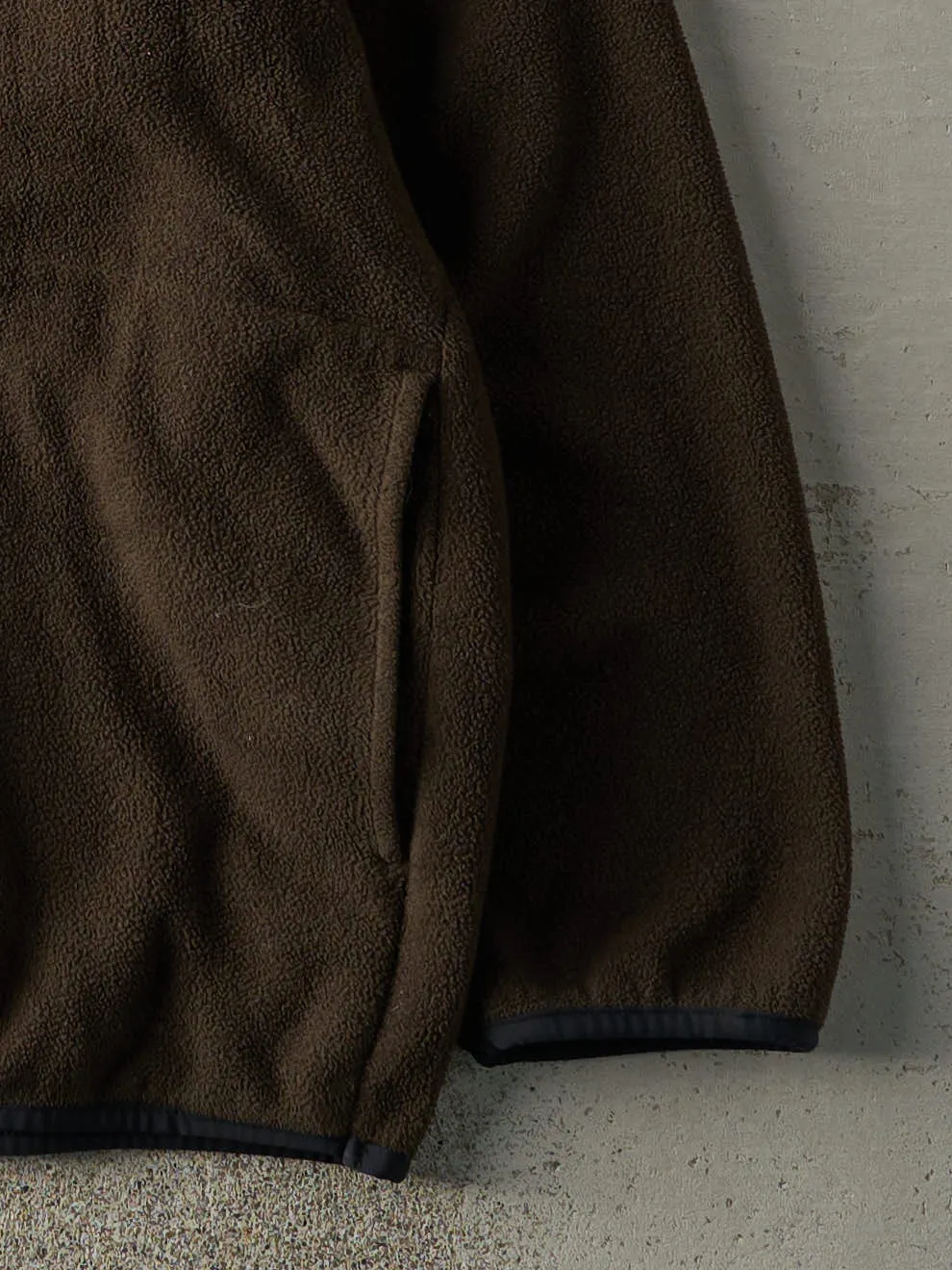 Vintage Y2K Brown Quarter Zip Fleece Sweatshirt (XXL) sold by Rebalance Vintage product image thumbnail 3