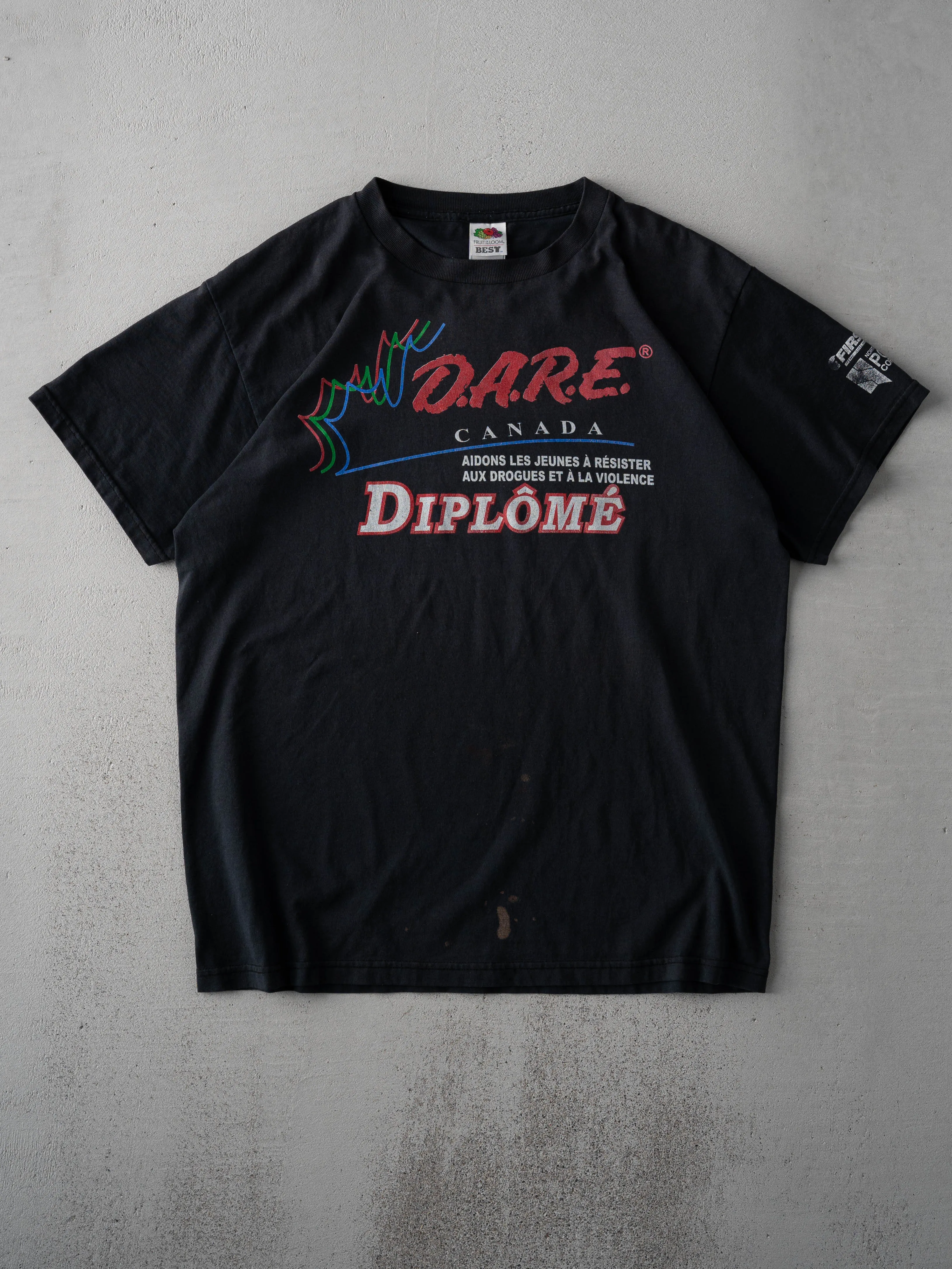 Vintage 90s D.A.R.E French Canada Graphic Tee (M/L) sold by Rebalance Vintage