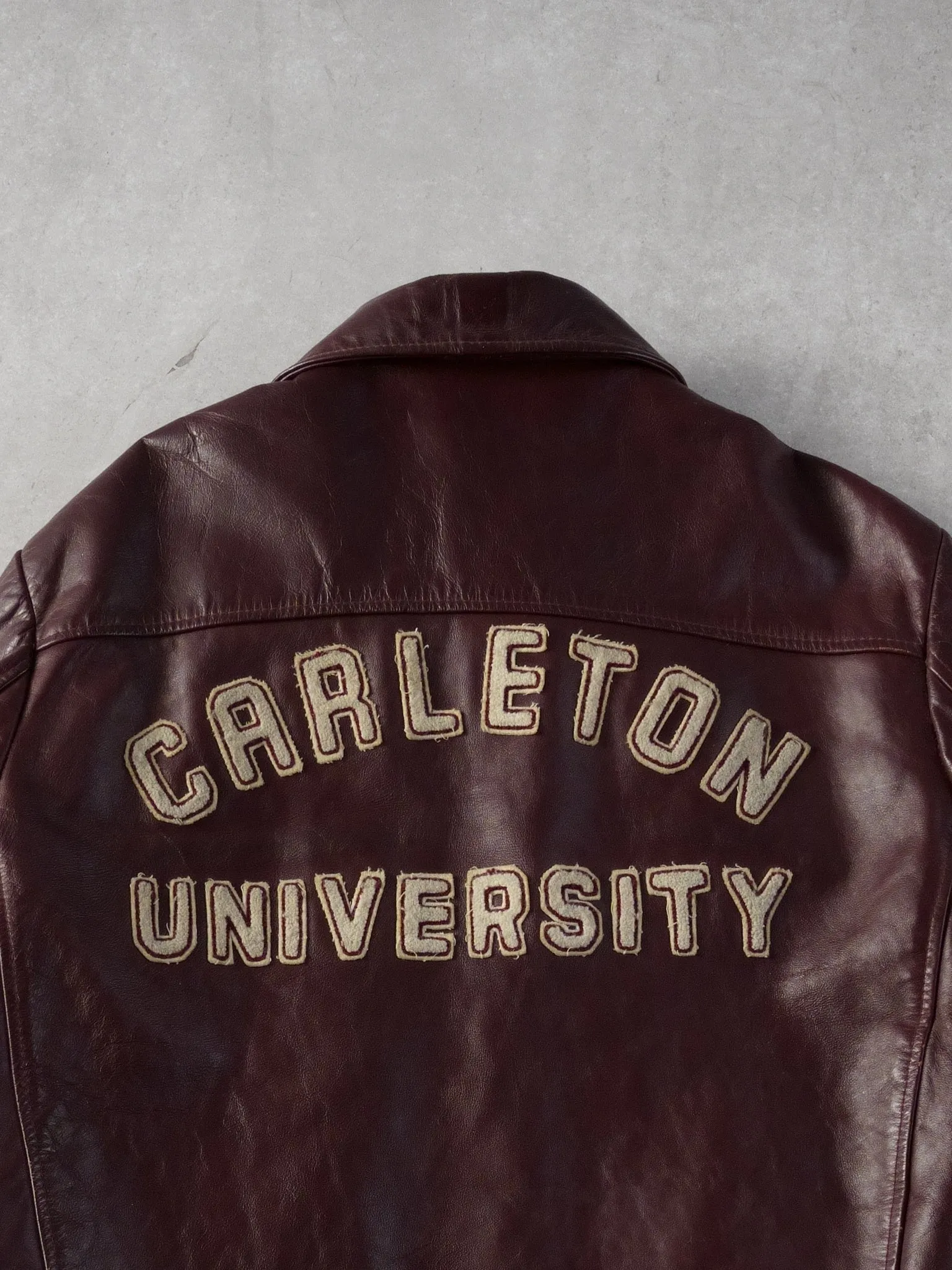 Vintage 89' Maroon Carleton University Emblem Collared Leather Jacket (M/L) sold by Rebalance Vintage product image thumbnail 4