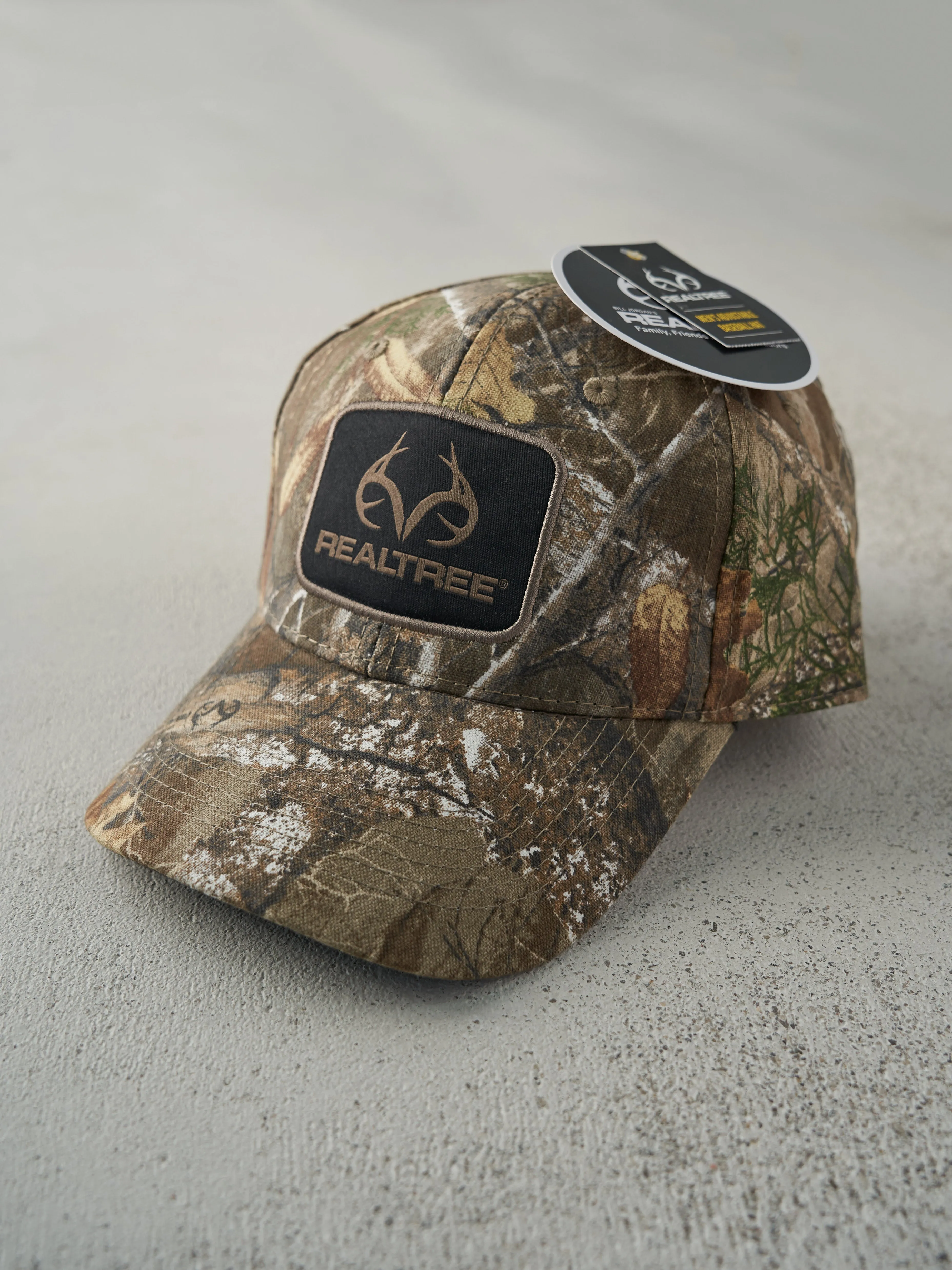 Vintage Y2K Brown Deadstock Camo Realtree Velcro Hat sold by Rebalance Vintage product image thumbnail 2