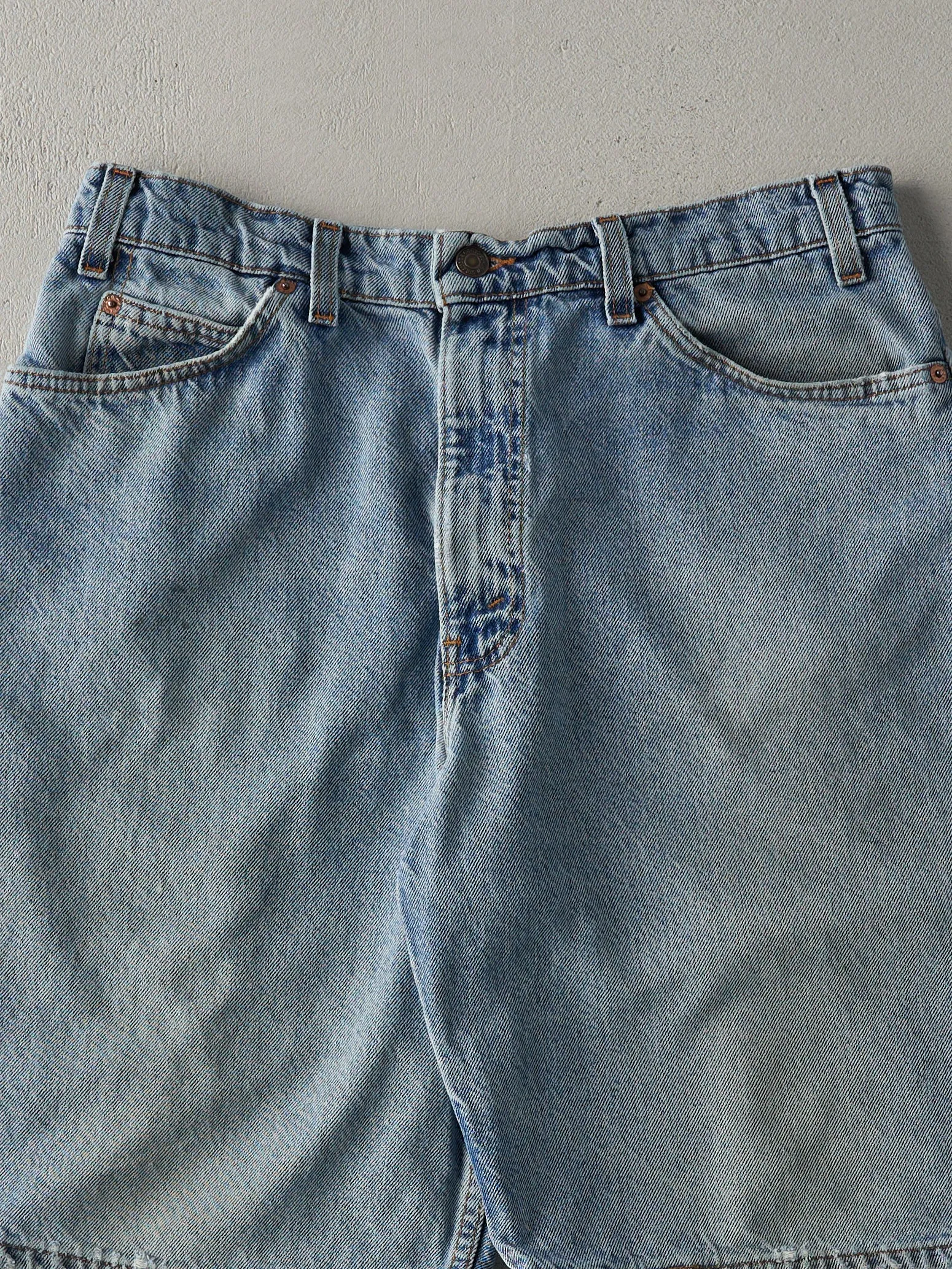 Vintage 80s Light Wash Levi's 560 Loose Fit White Tab Jean Shorts (33x10) sold by Rebalance Vintage product image thumbnail 4