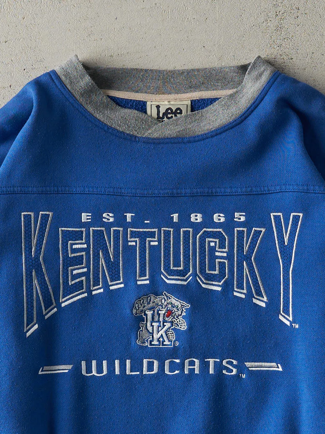 Vintage Y2K Blue University of Kentucky Wildcats Embroidered Crewneck (XL/XXL) sold by Rebalance Vintage product image thumbnail 2